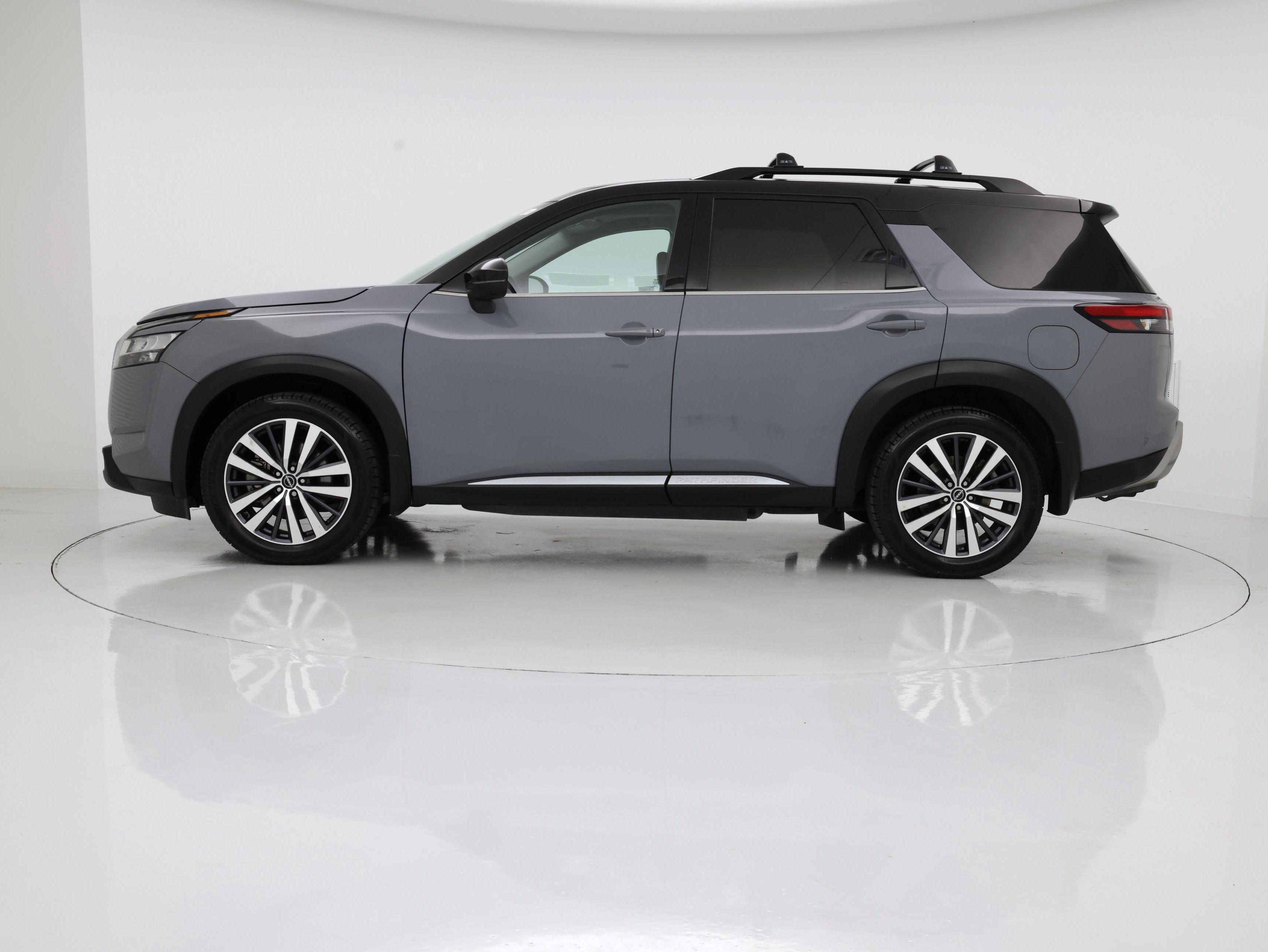 Thumbnail: 2022 Nissan Pathfinder - 3