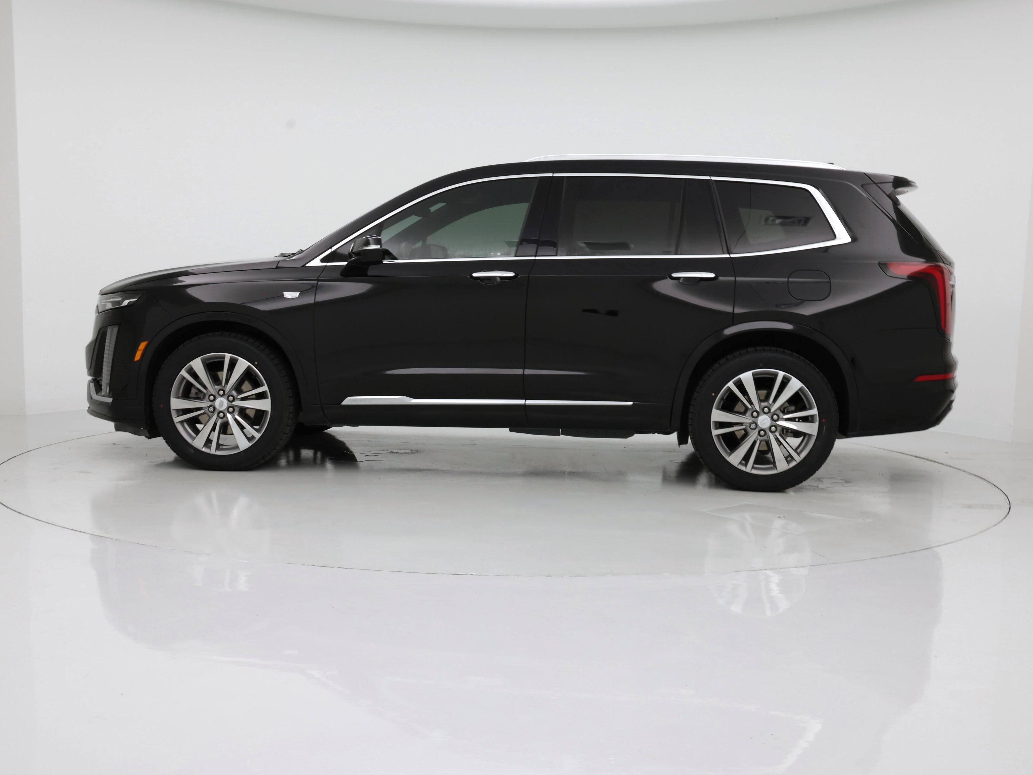 Thumbnail: 2022 Cadillac XT6 - 3