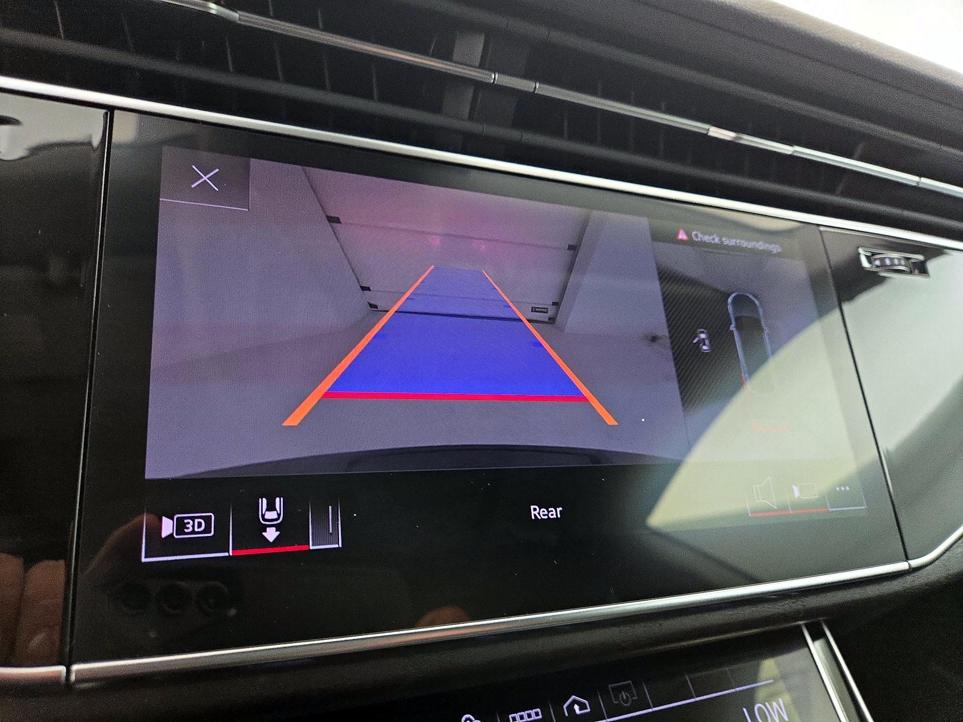 Thumbnail: 2021 Audi Q8 - 15