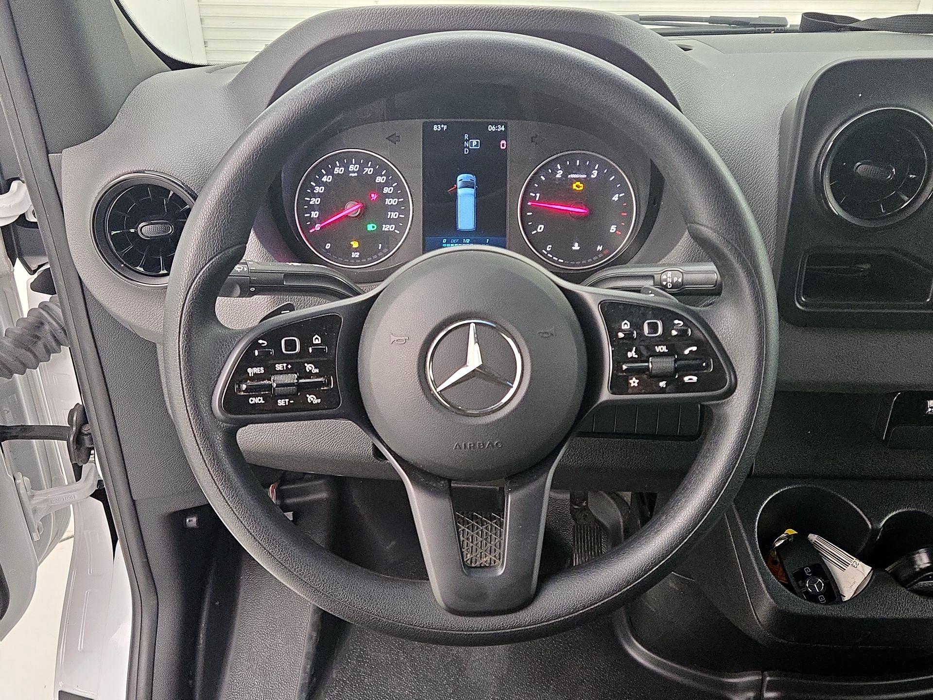 Thumbnail: 2024 Mercedes-Benz Sprinter - 10