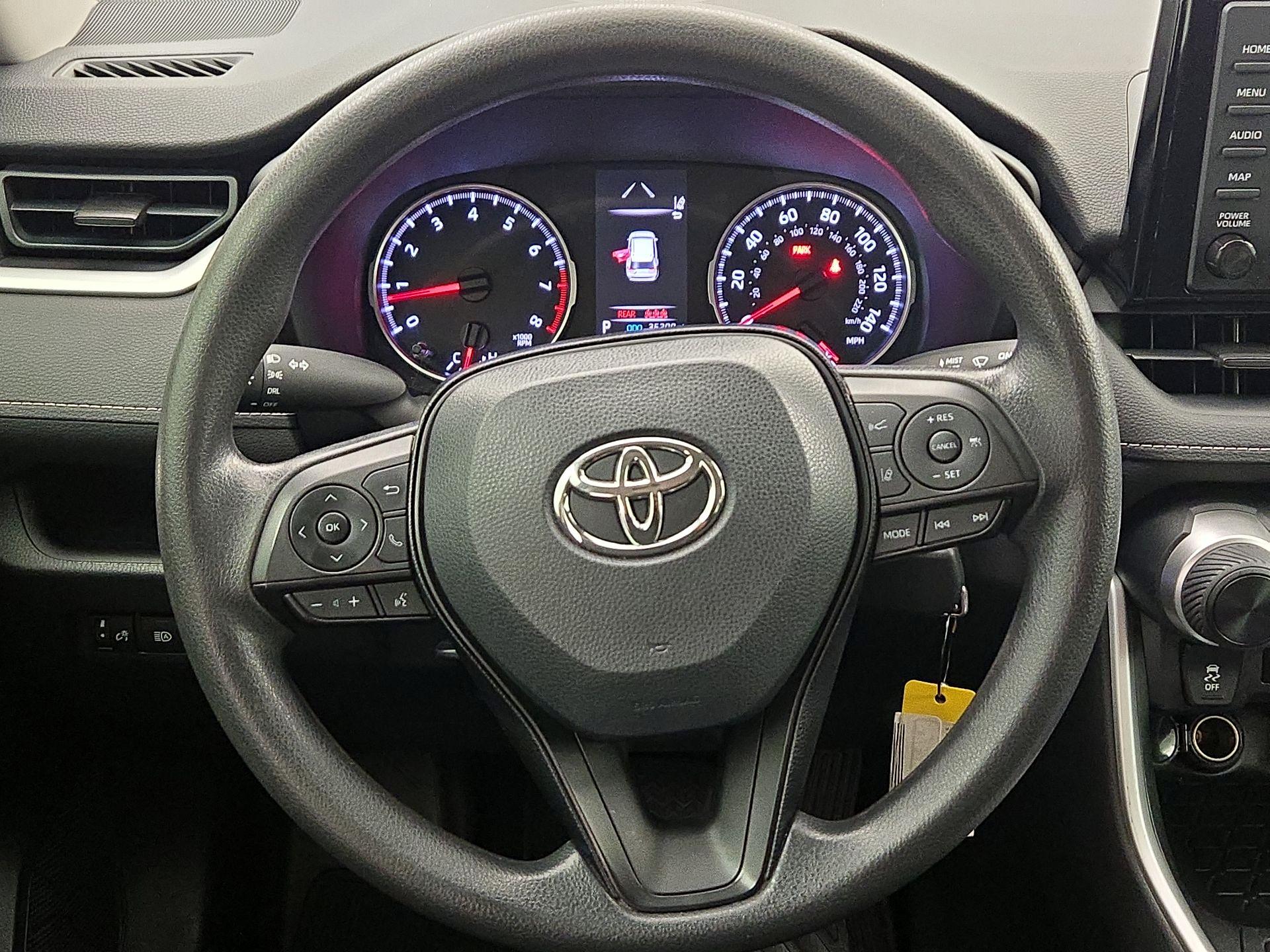 Thumbnail: 2020 Toyota RAV4 - 10