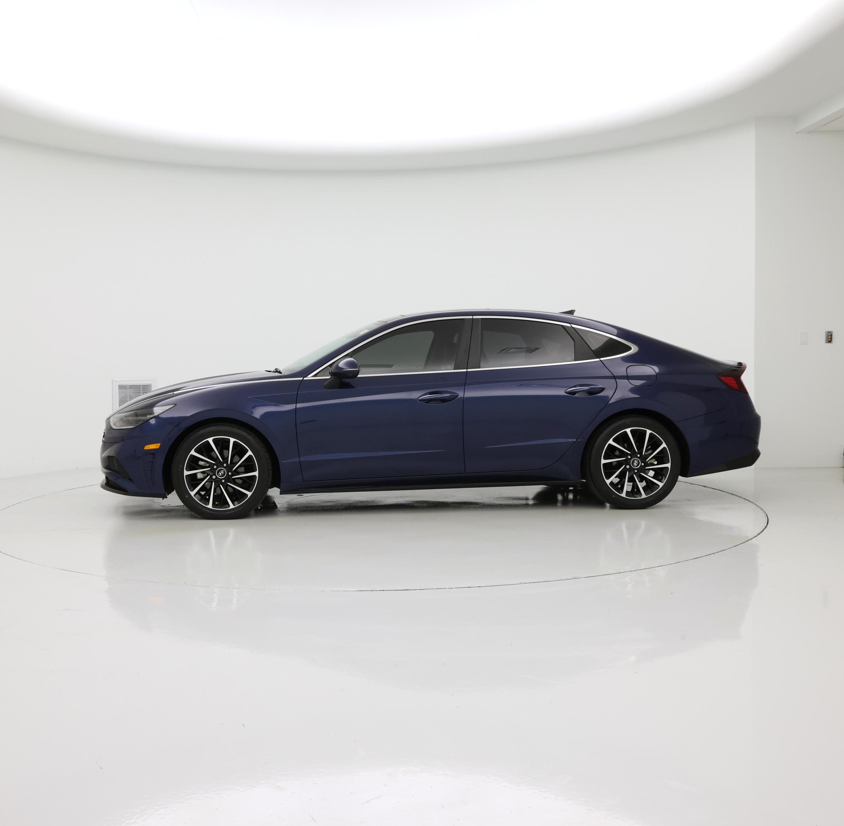 Thumbnail: 2021 Hyundai Sonata - 3