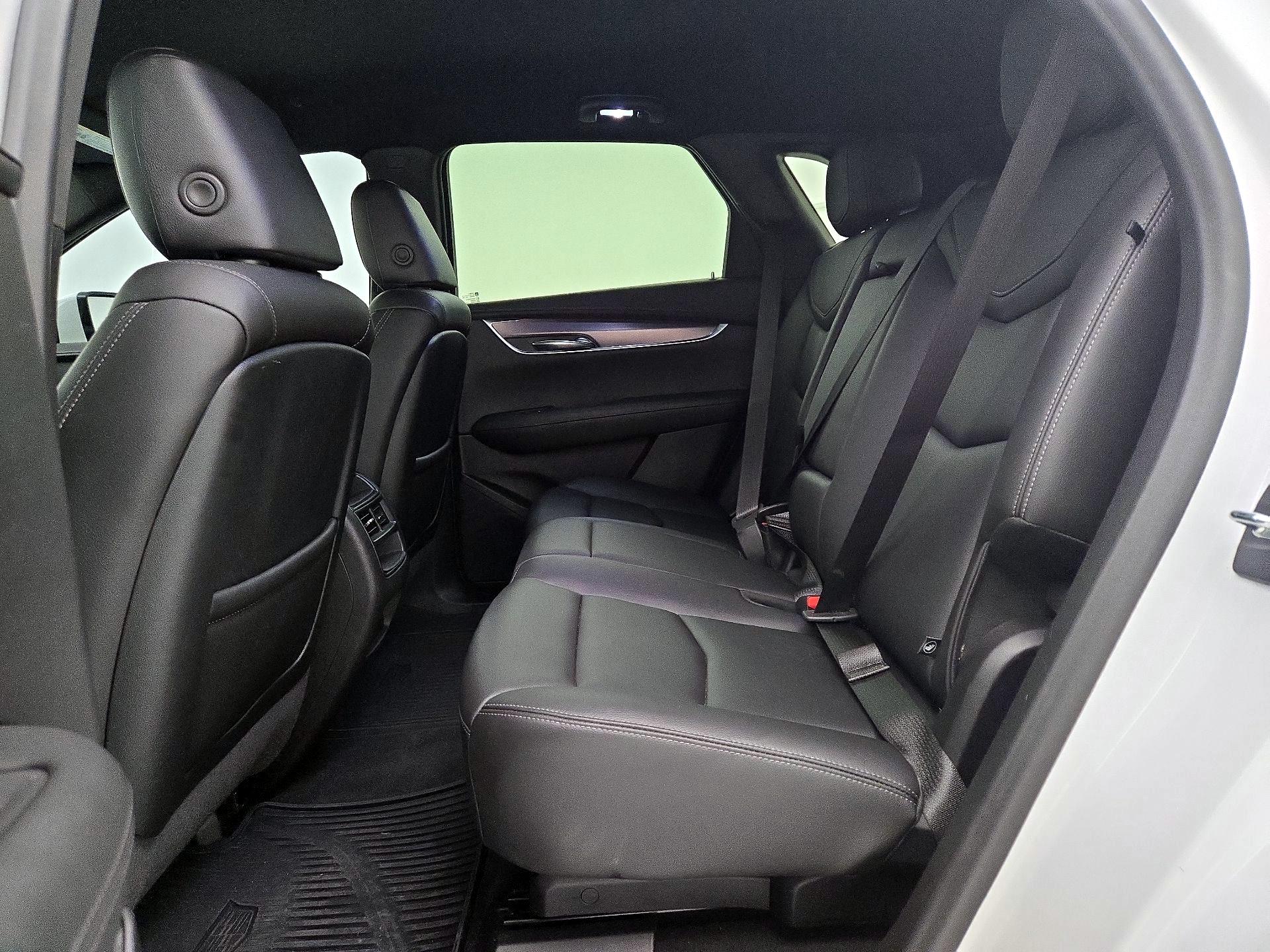 Thumbnail: 2022 Cadillac XT5 - 19