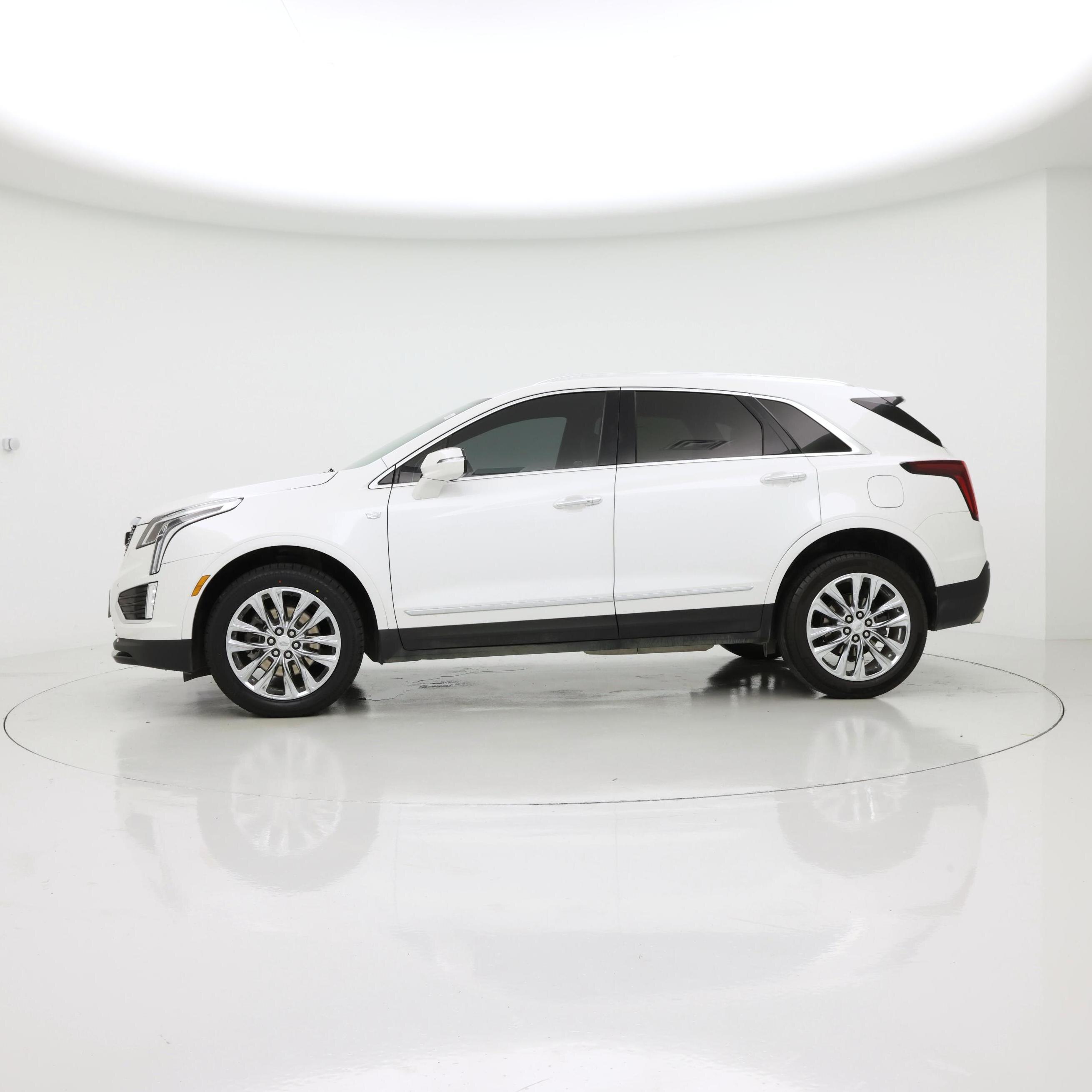 Thumbnail: 2022 Cadillac XT5 - 3