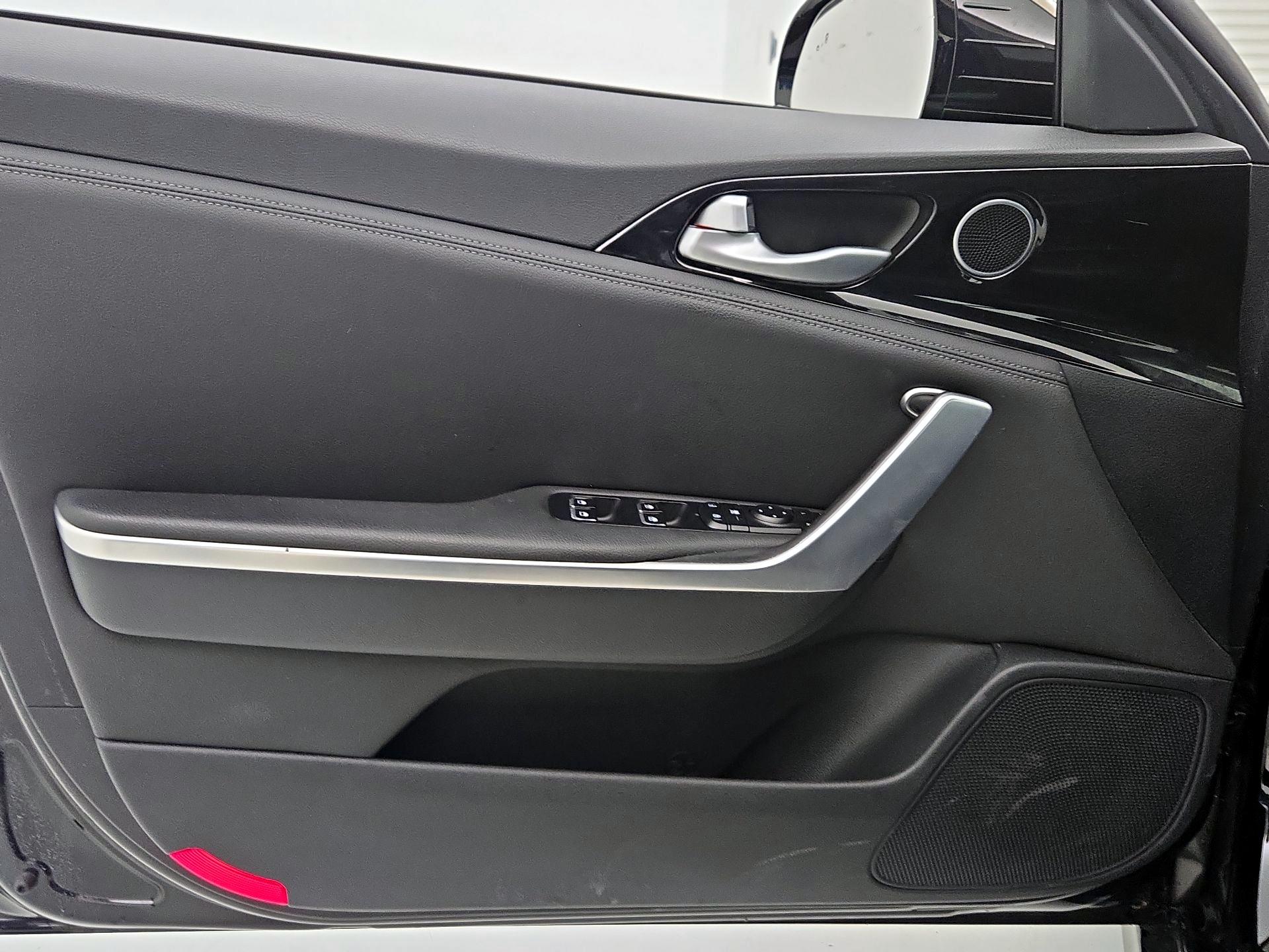 Thumbnail: 2020 Kia Stinger - 12