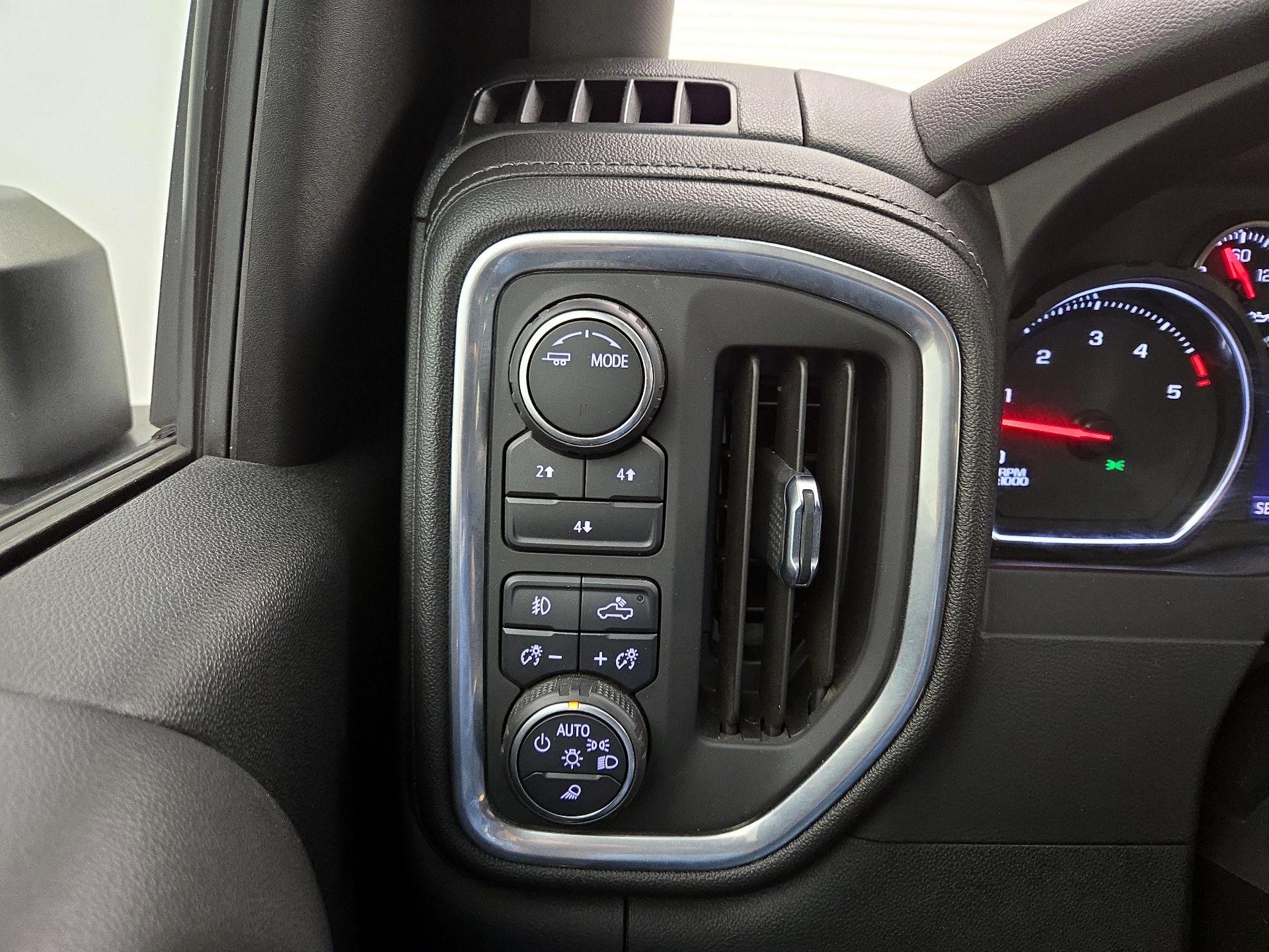 Thumbnail: 2021 Chevrolet Silverado 2500 - 13