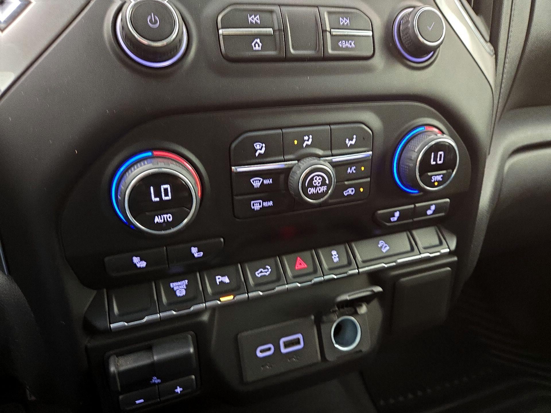 Thumbnail: 2021 Chevrolet Silverado 2500 - 16