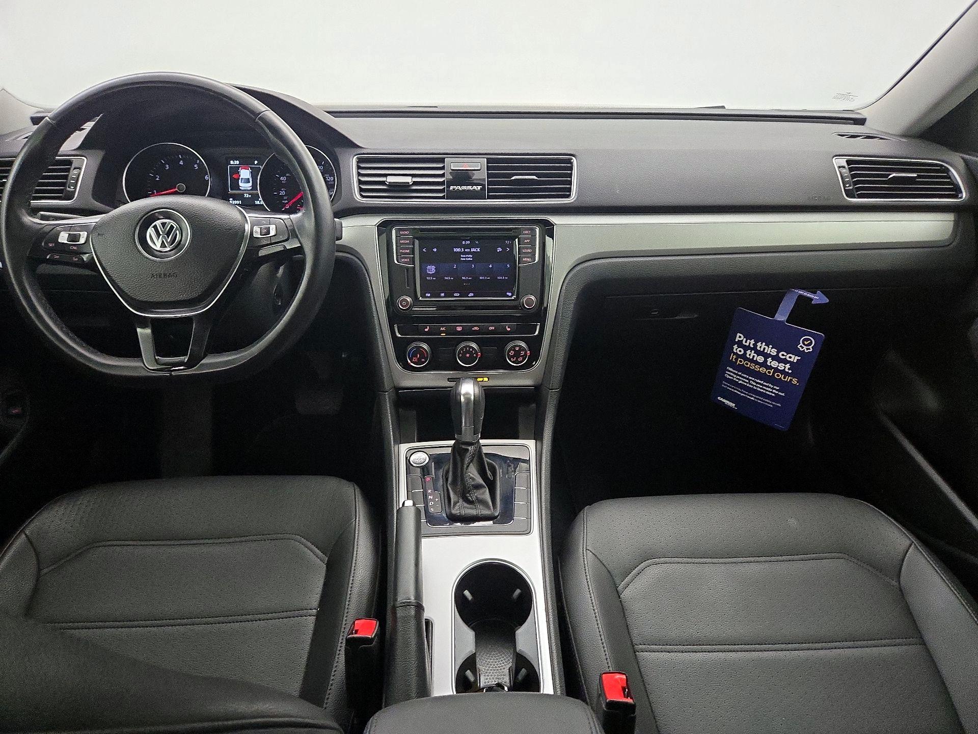 Thumbnail: 2019 Volkswagen Passat - 9