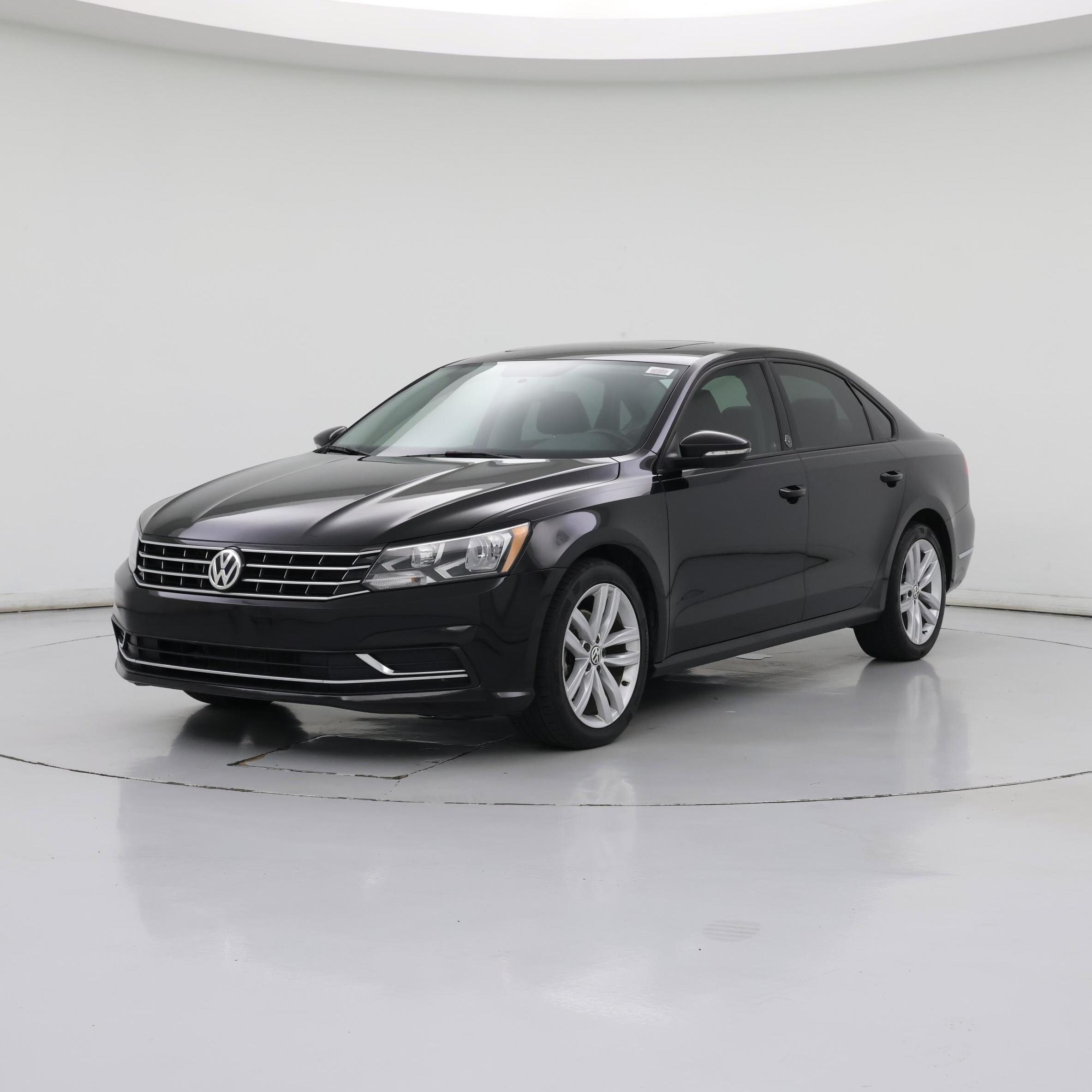 Thumbnail: 2019 Volkswagen Passat - 4