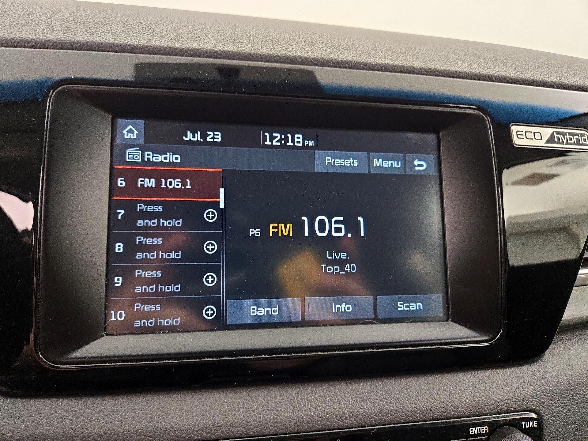 Thumbnail: 2018 Kia Niro - 15