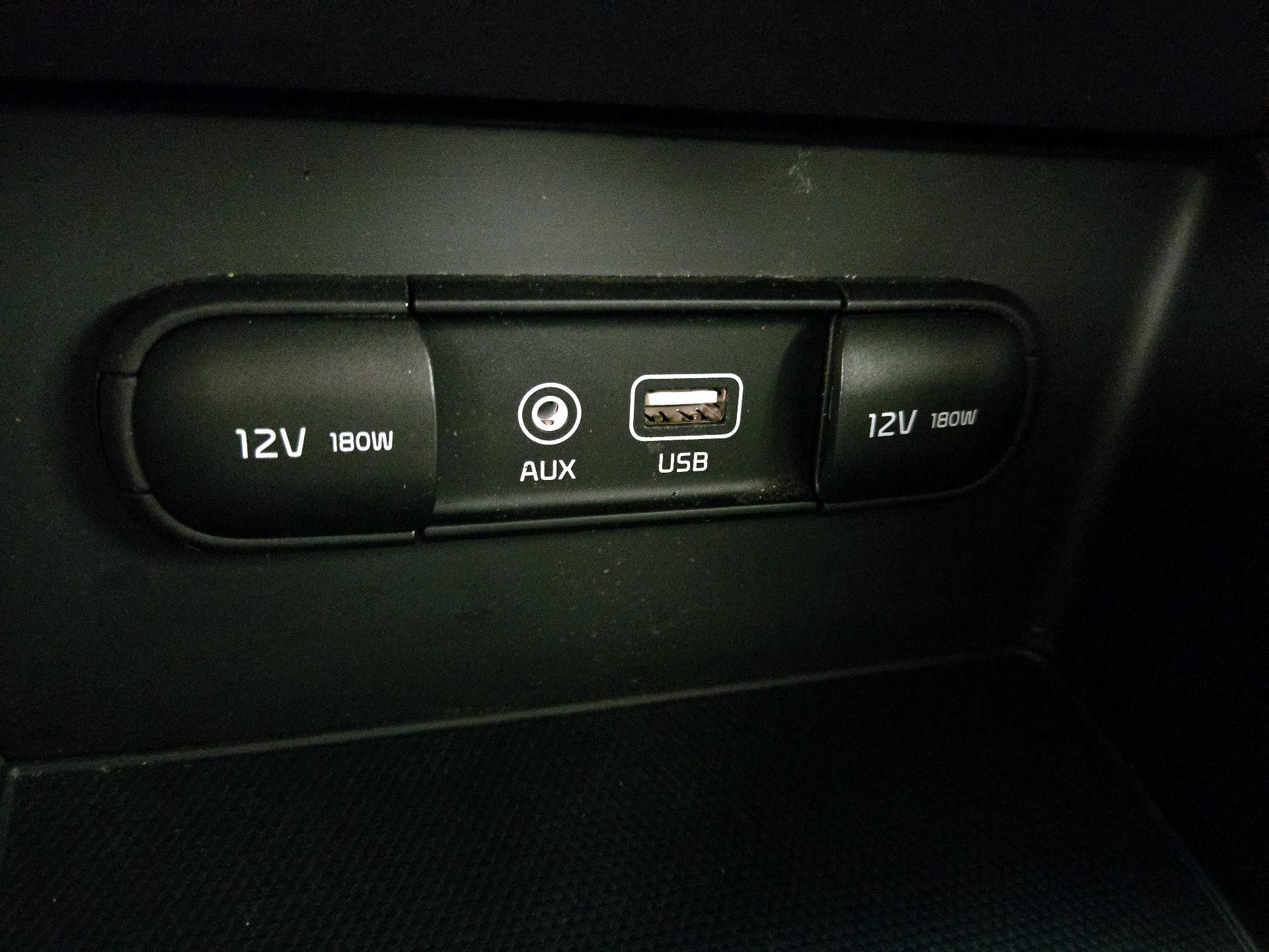 Thumbnail: 2018 Kia Niro - 18