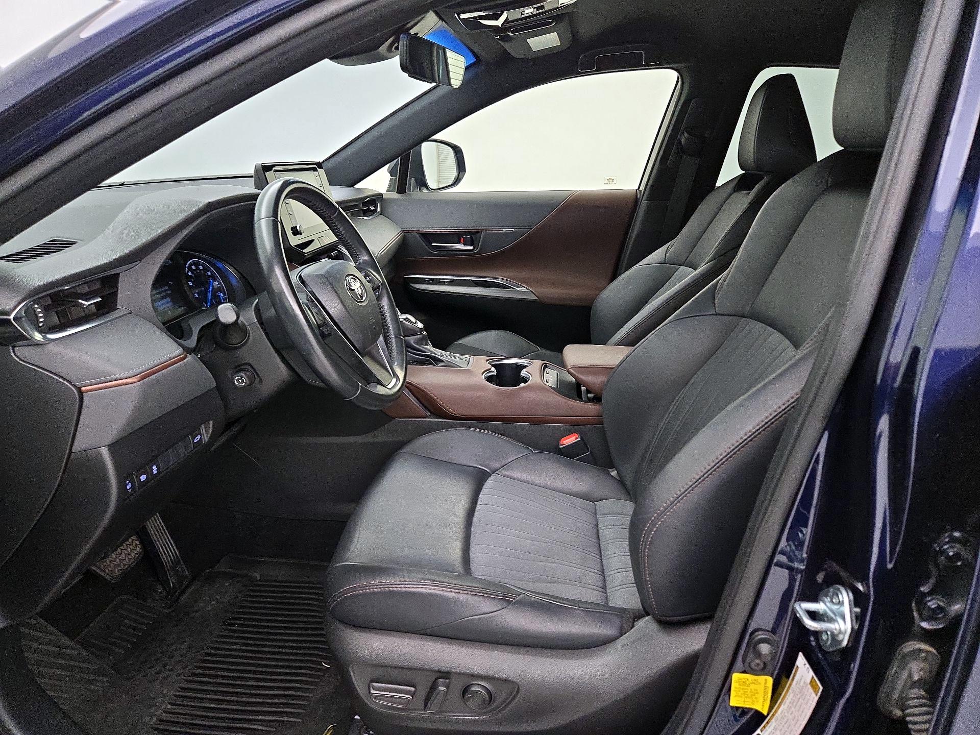Thumbnail: 2021 Toyota Venza - 11
