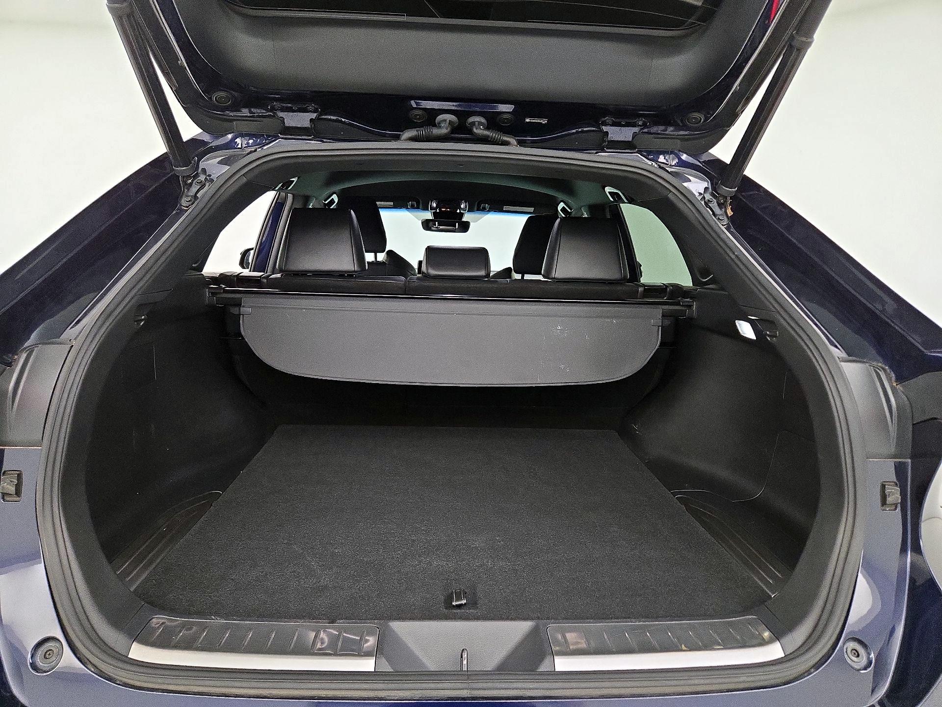 Thumbnail: 2021 Toyota Venza - 20