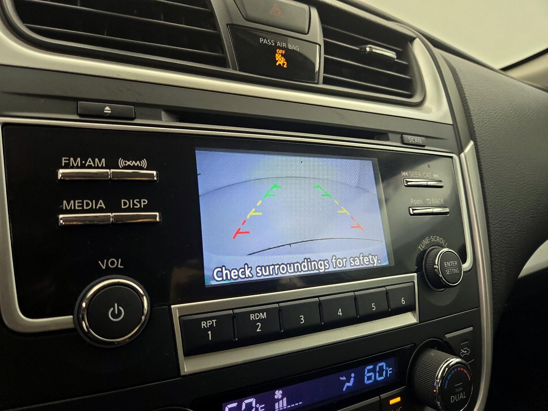 Thumbnail: 2016 Nissan Altima - 14