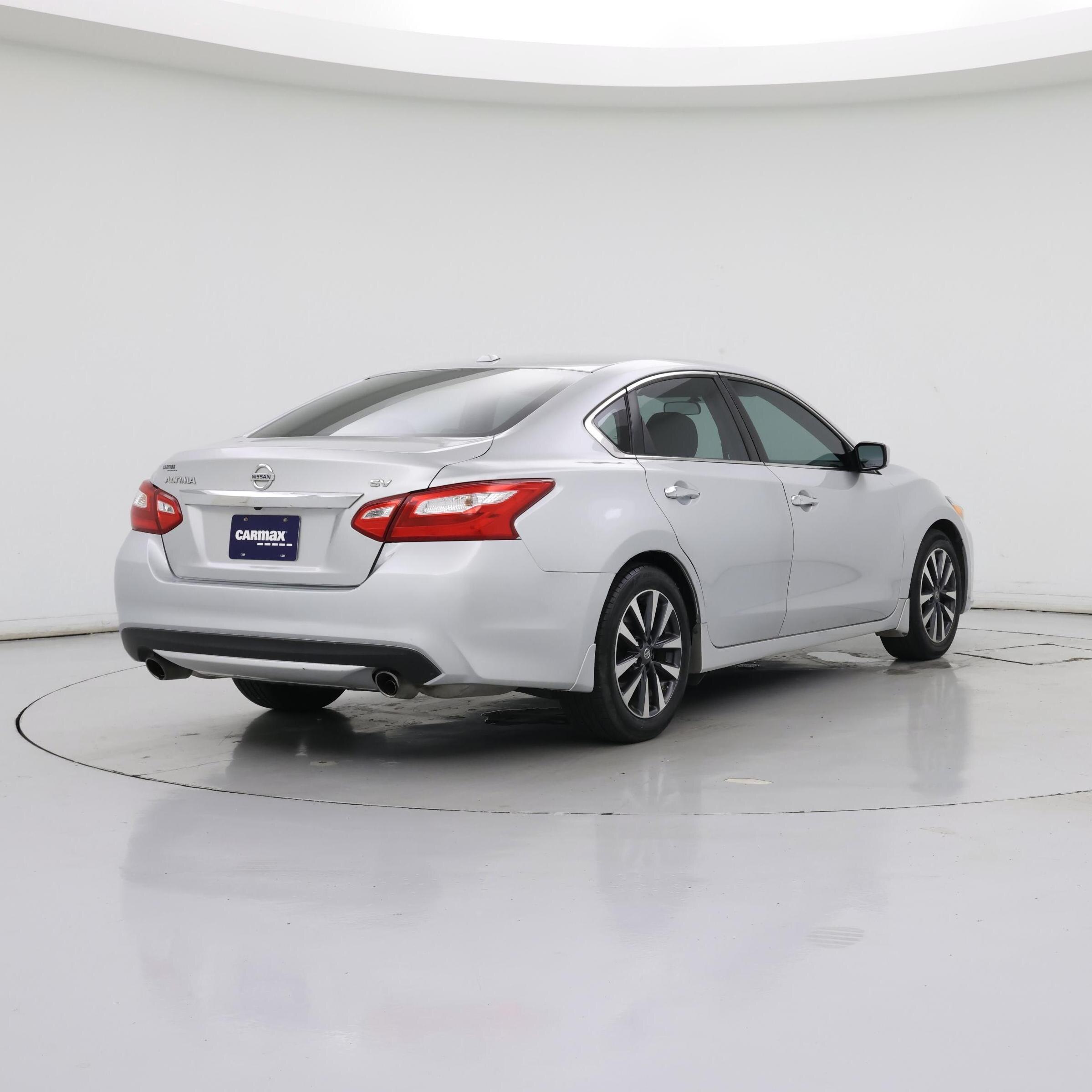 Thumbnail: 2016 Nissan Altima - 8