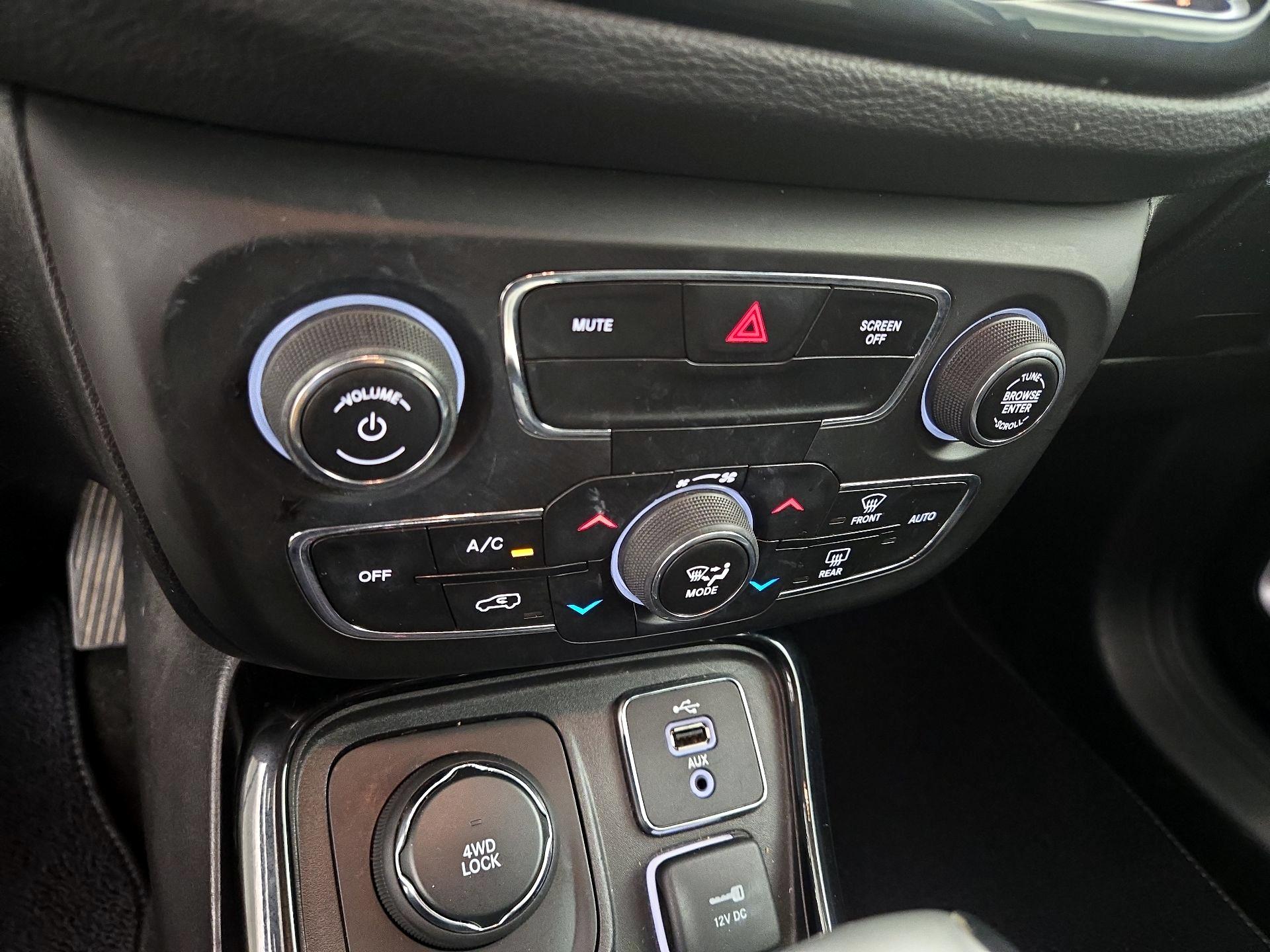 Thumbnail: 2018 Jeep Compass - 17