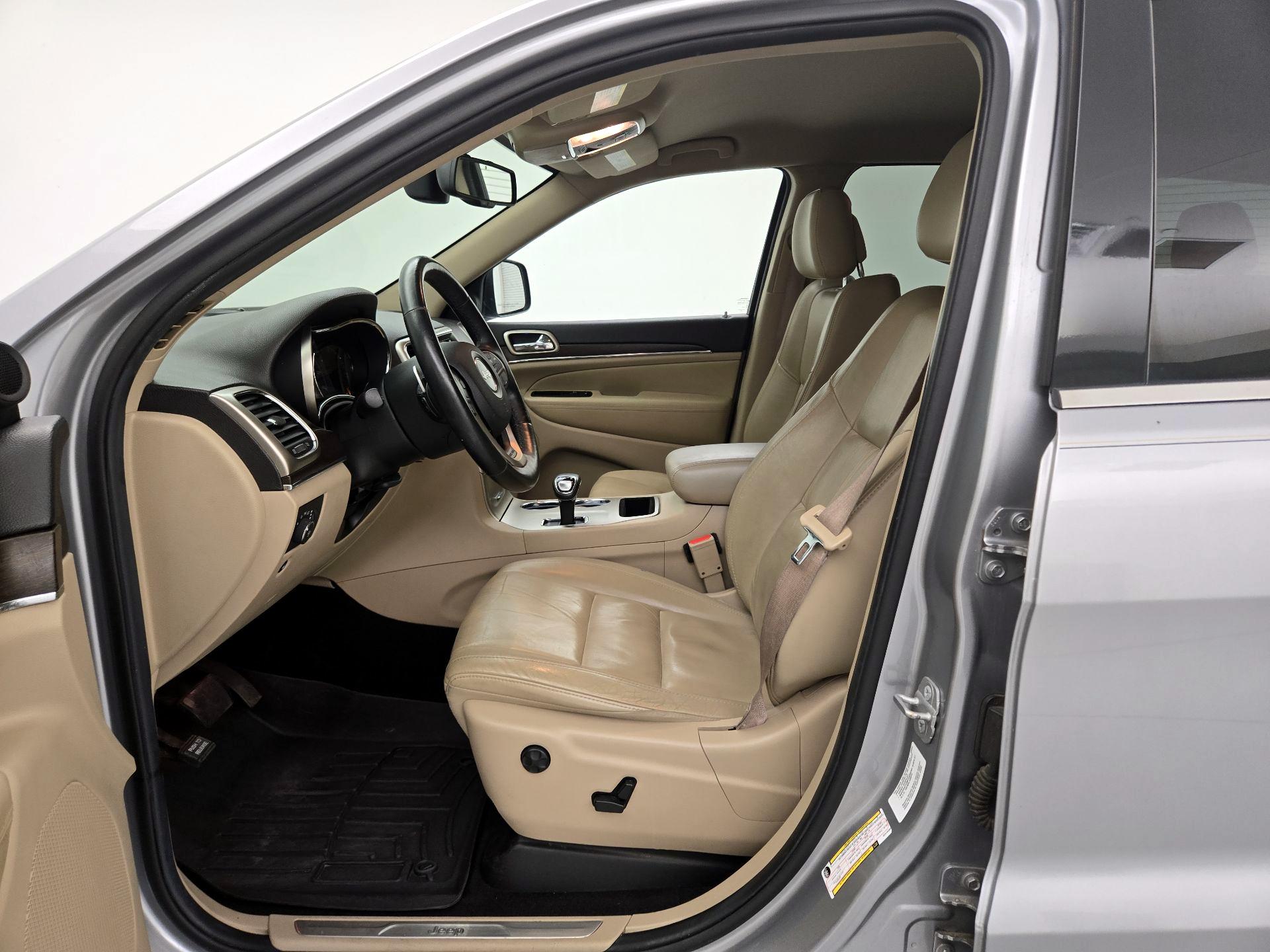 Thumbnail: 2014 Jeep Grand Cherokee - 11