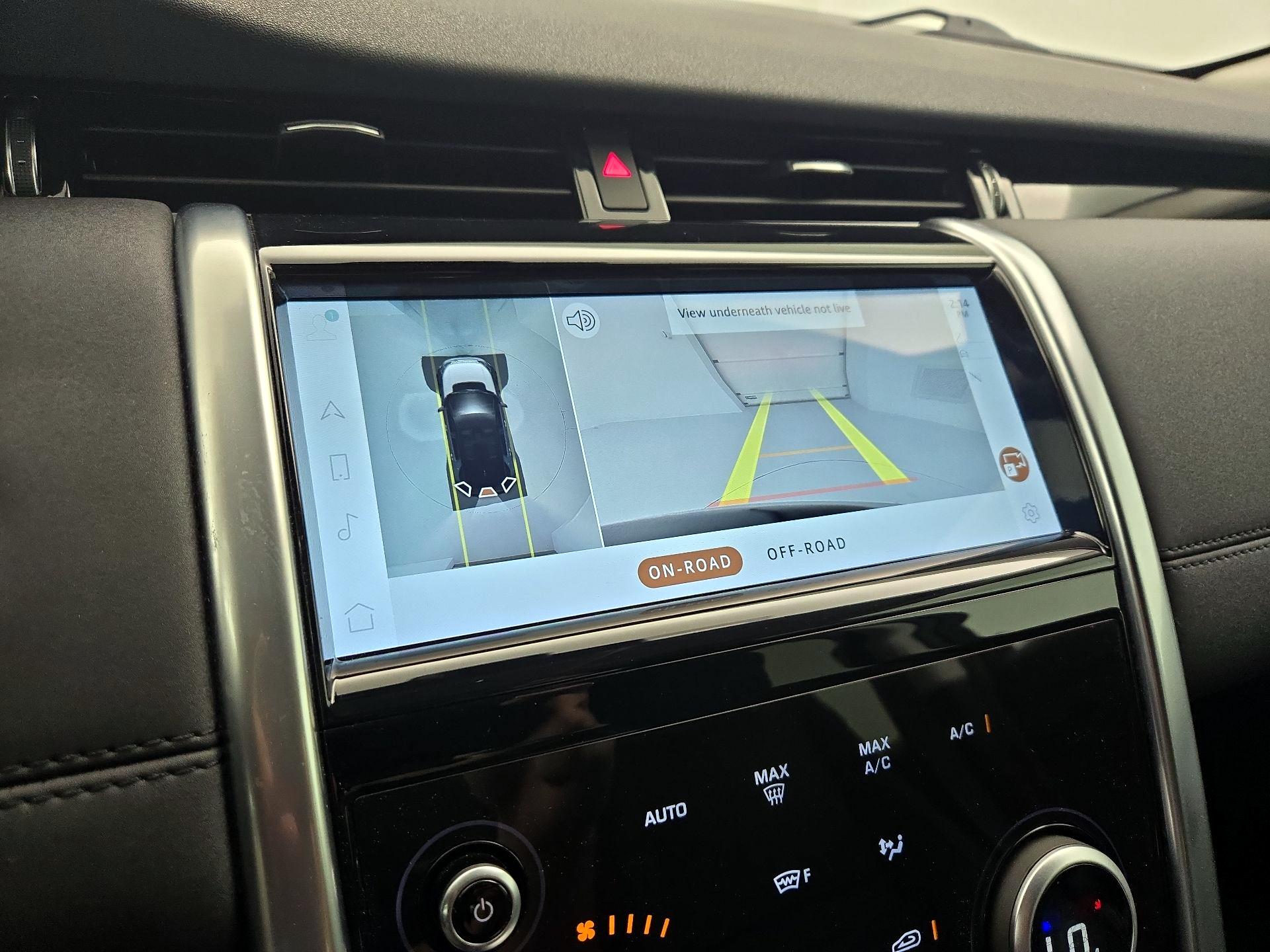 Thumbnail: 2021 Land Rover Discovery Sport - 15
