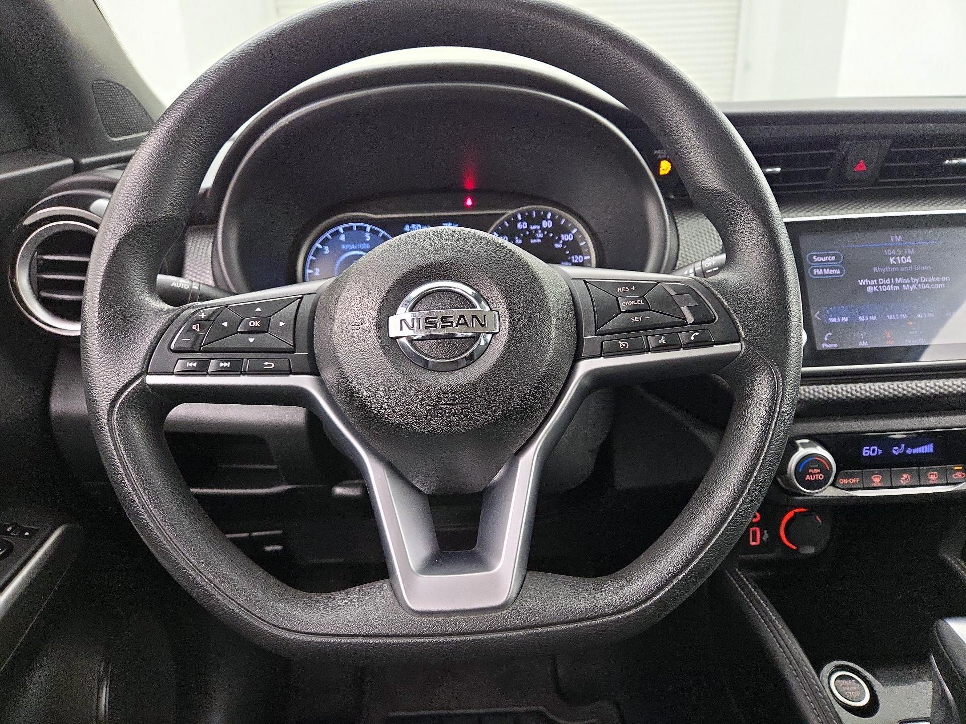Thumbnail: 2020 Nissan Kicks - 10