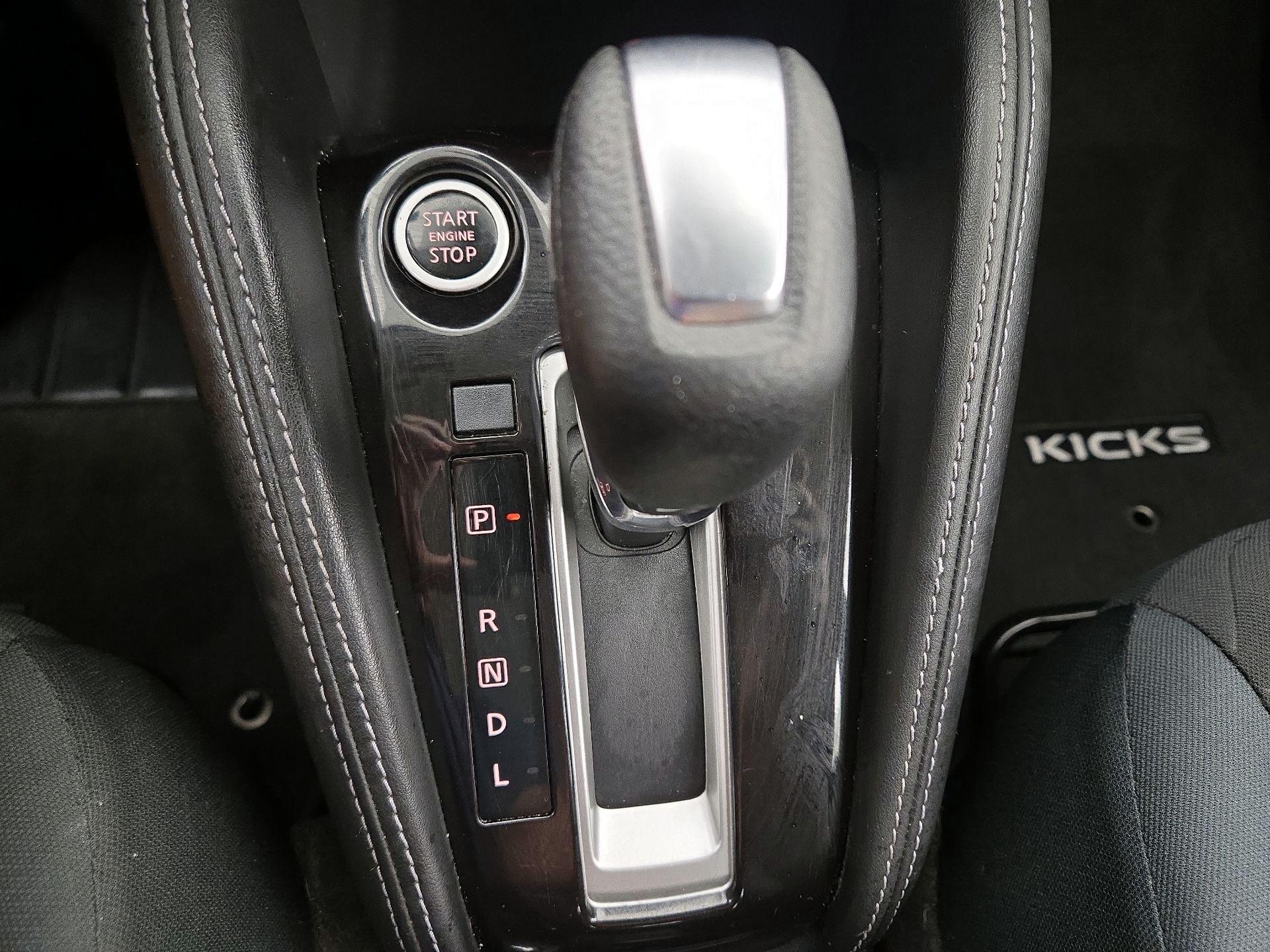 Thumbnail: 2020 Nissan Kicks - 16