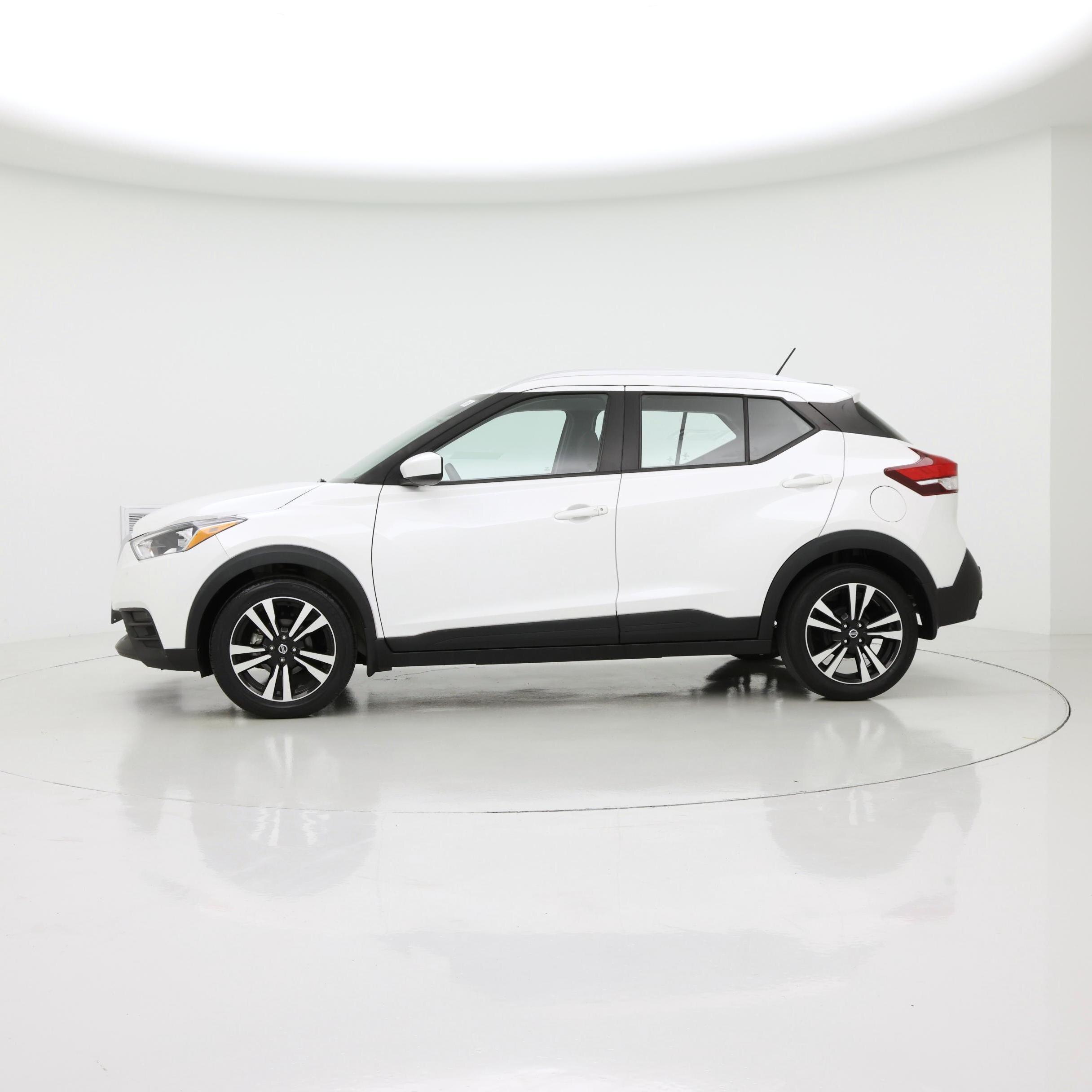 Thumbnail: 2020 Nissan Kicks - 3