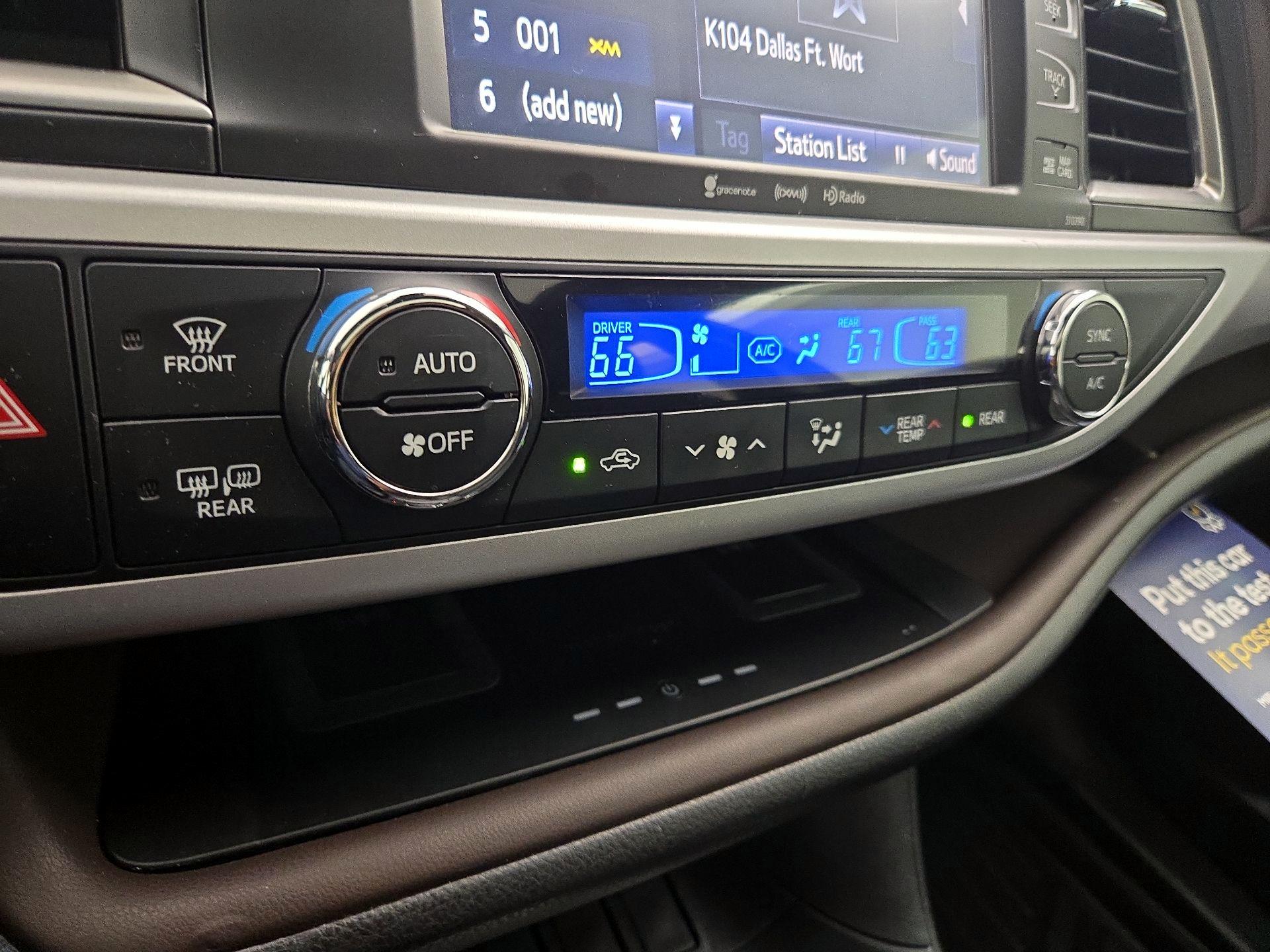 Thumbnail: 2019 Toyota Highlander - 17