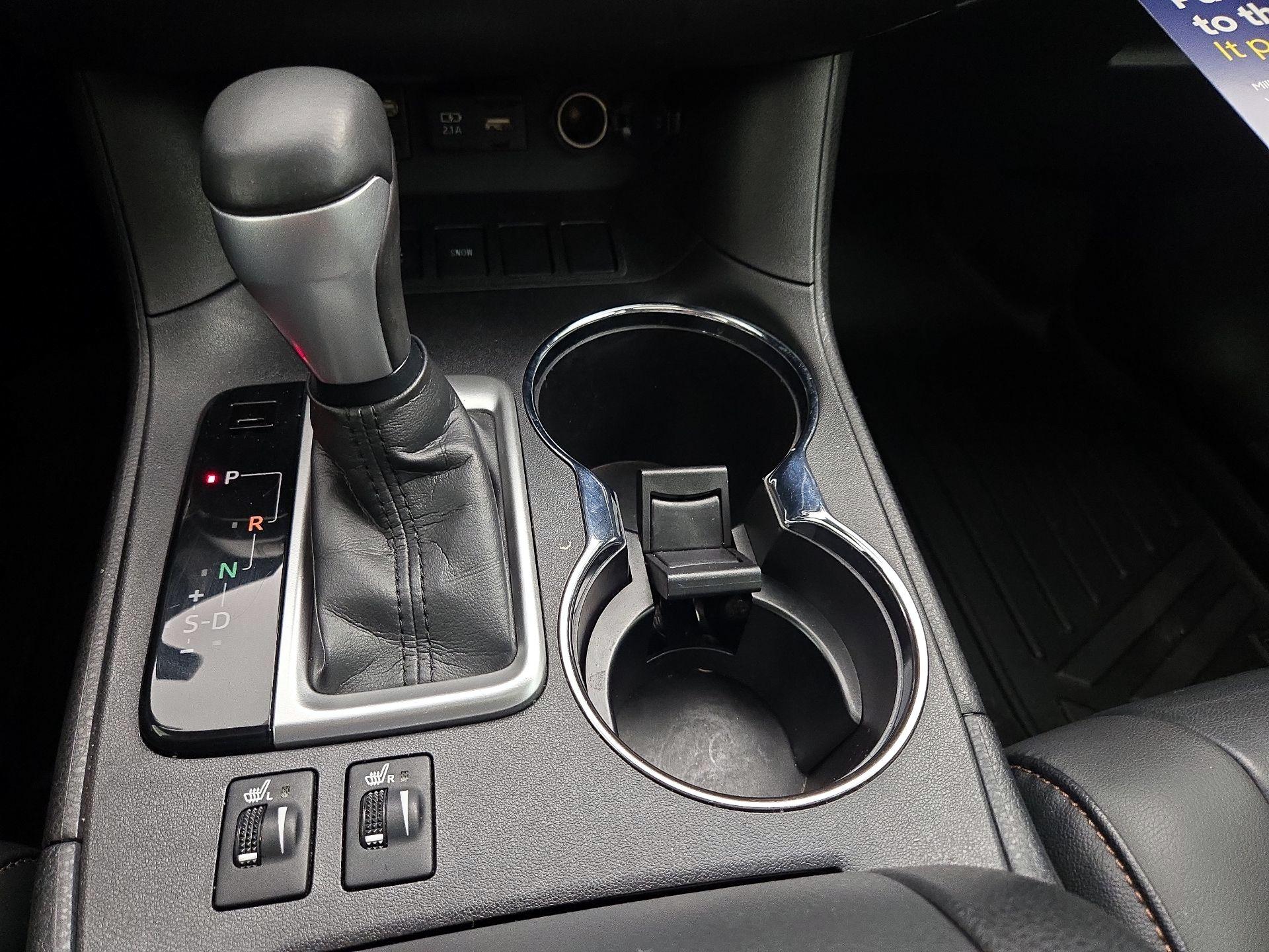 Thumbnail: 2019 Toyota Highlander - 18