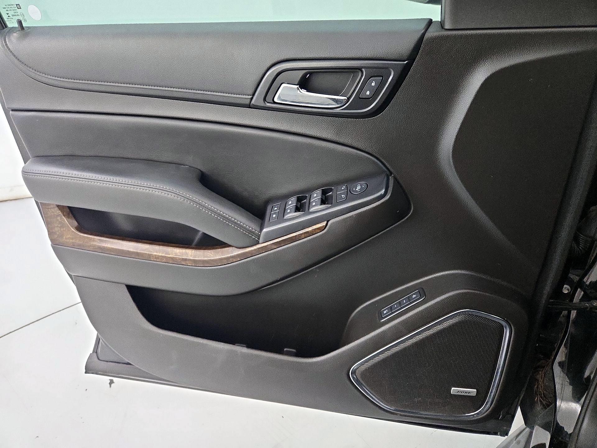 Thumbnail: 2017 Chevrolet Tahoe - 12