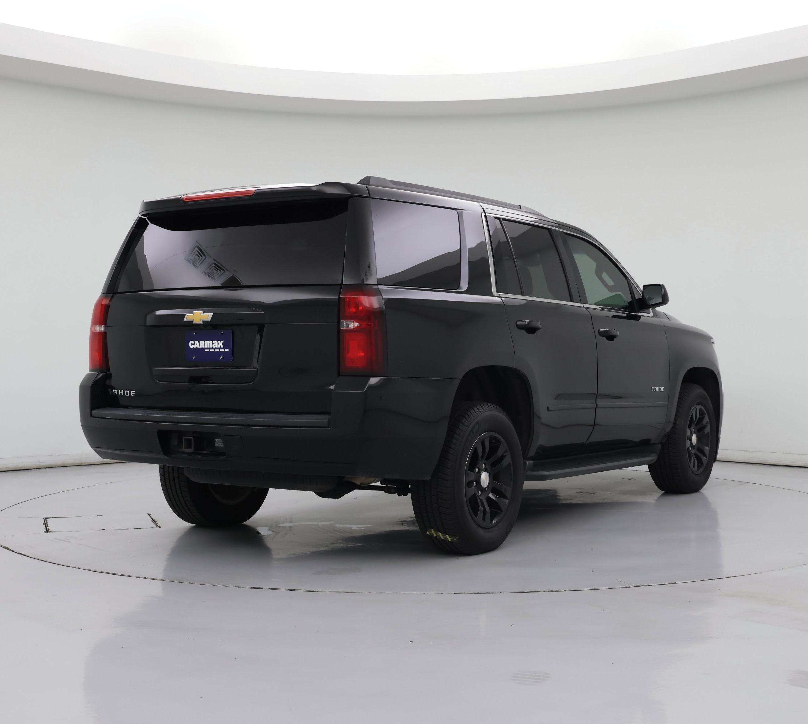 Thumbnail: 2017 Chevrolet Tahoe - 8