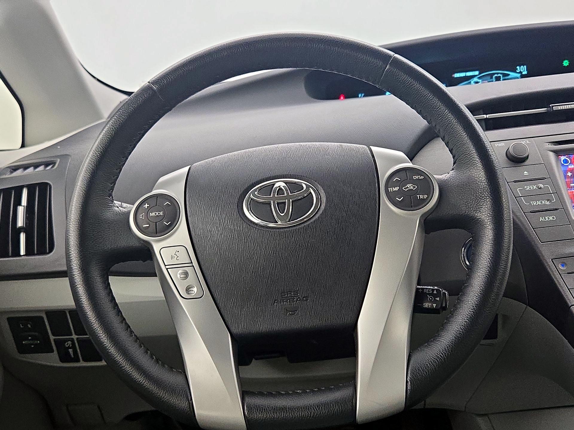 Thumbnail: 2013 Toyota Prius - 10