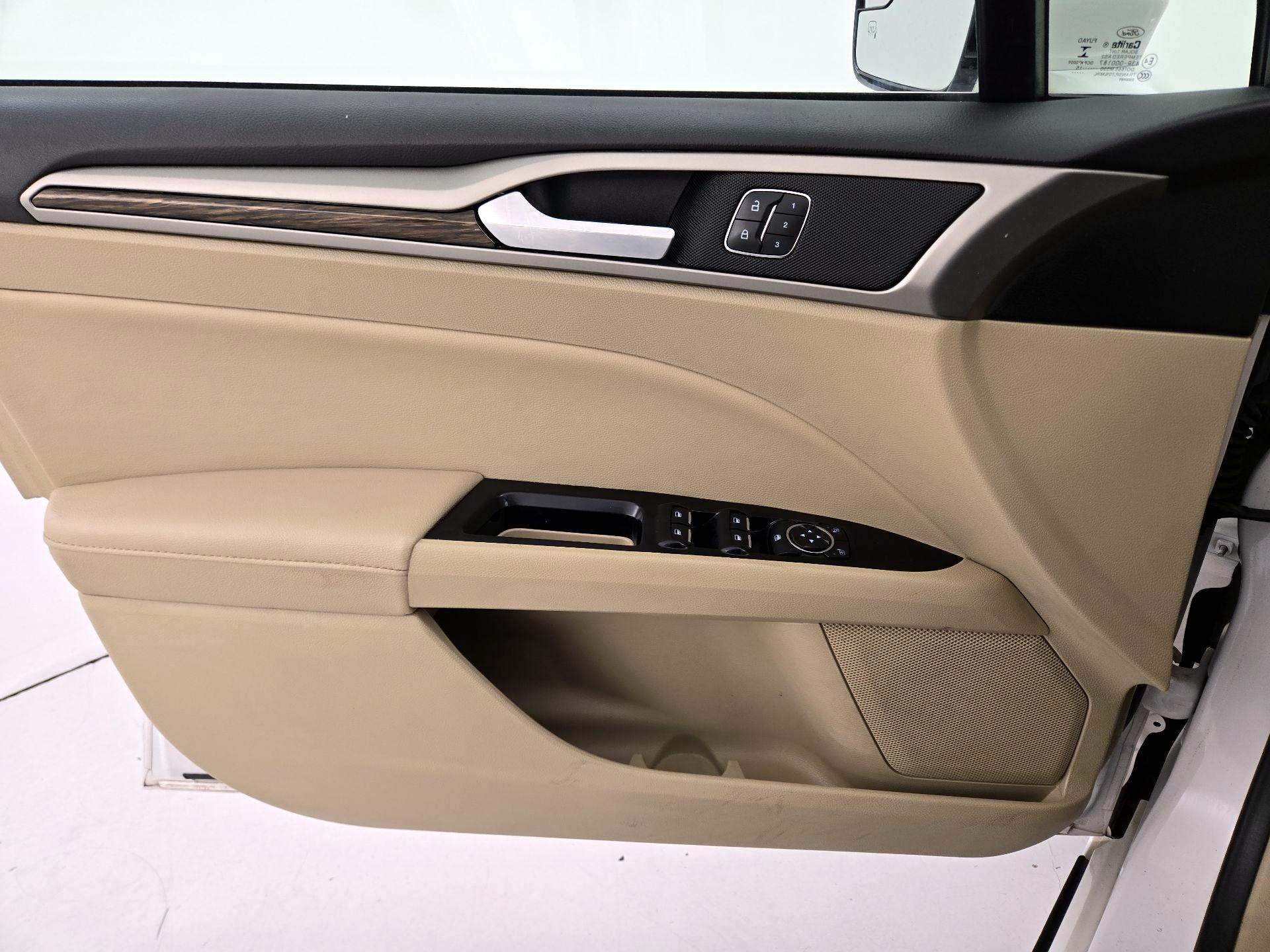 Thumbnail: 2016 Ford Fusion - 12