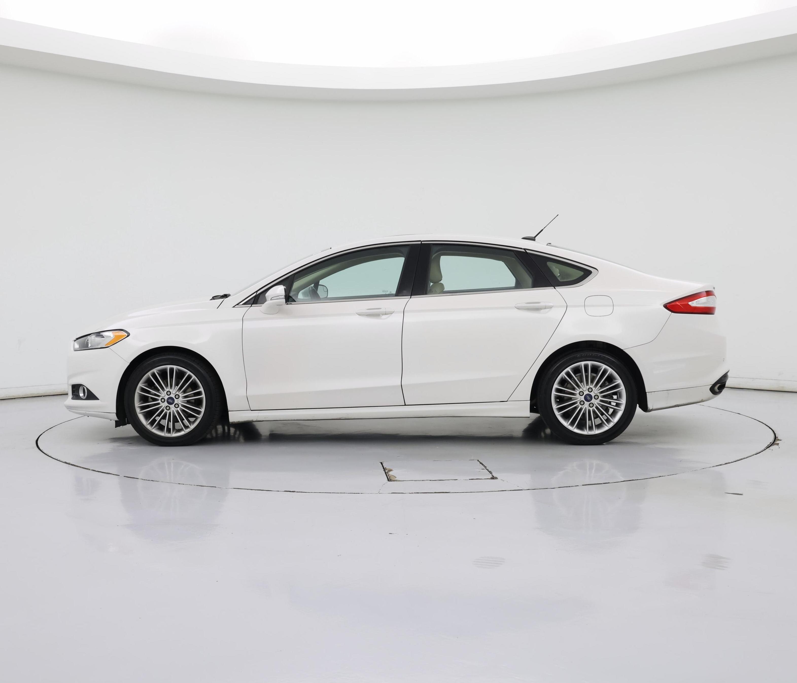 Thumbnail: 2016 Ford Fusion - 3