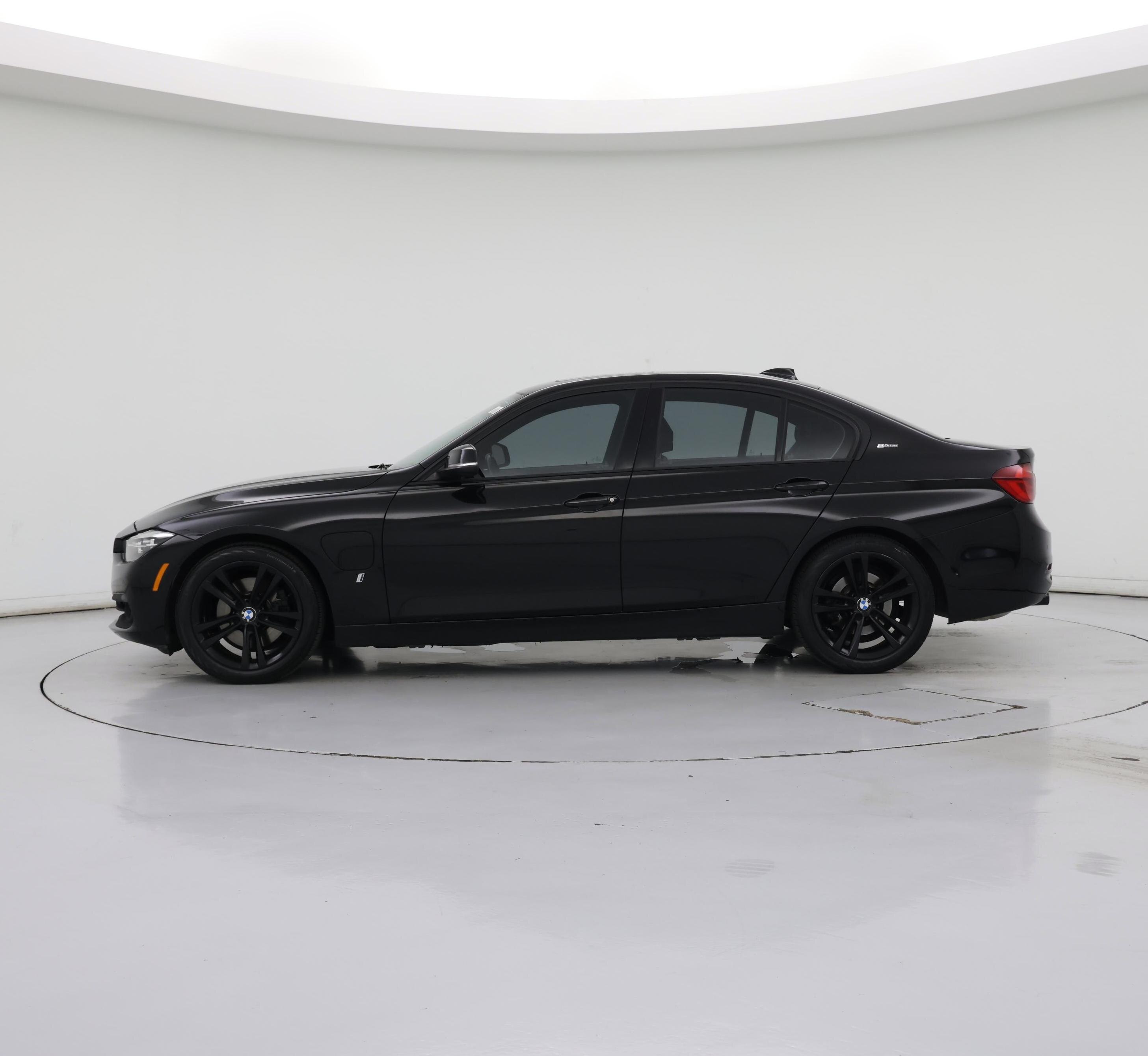 Thumbnail: 2018 BMW 3 Series - 3