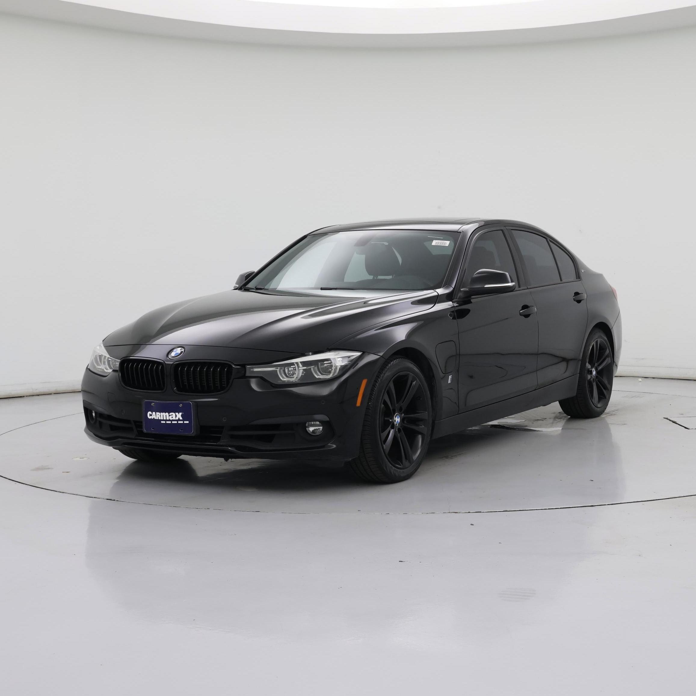 Thumbnail: 2018 BMW 3 Series - 4