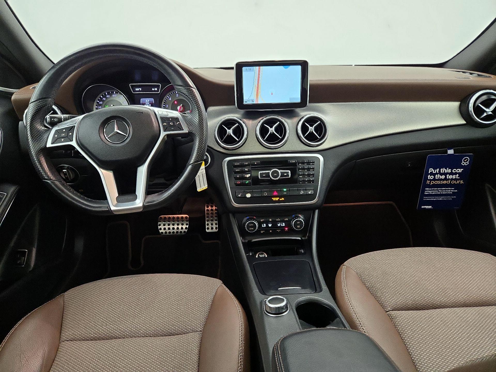 Thumbnail: 2015 Mercedes-Benz GLA - 9