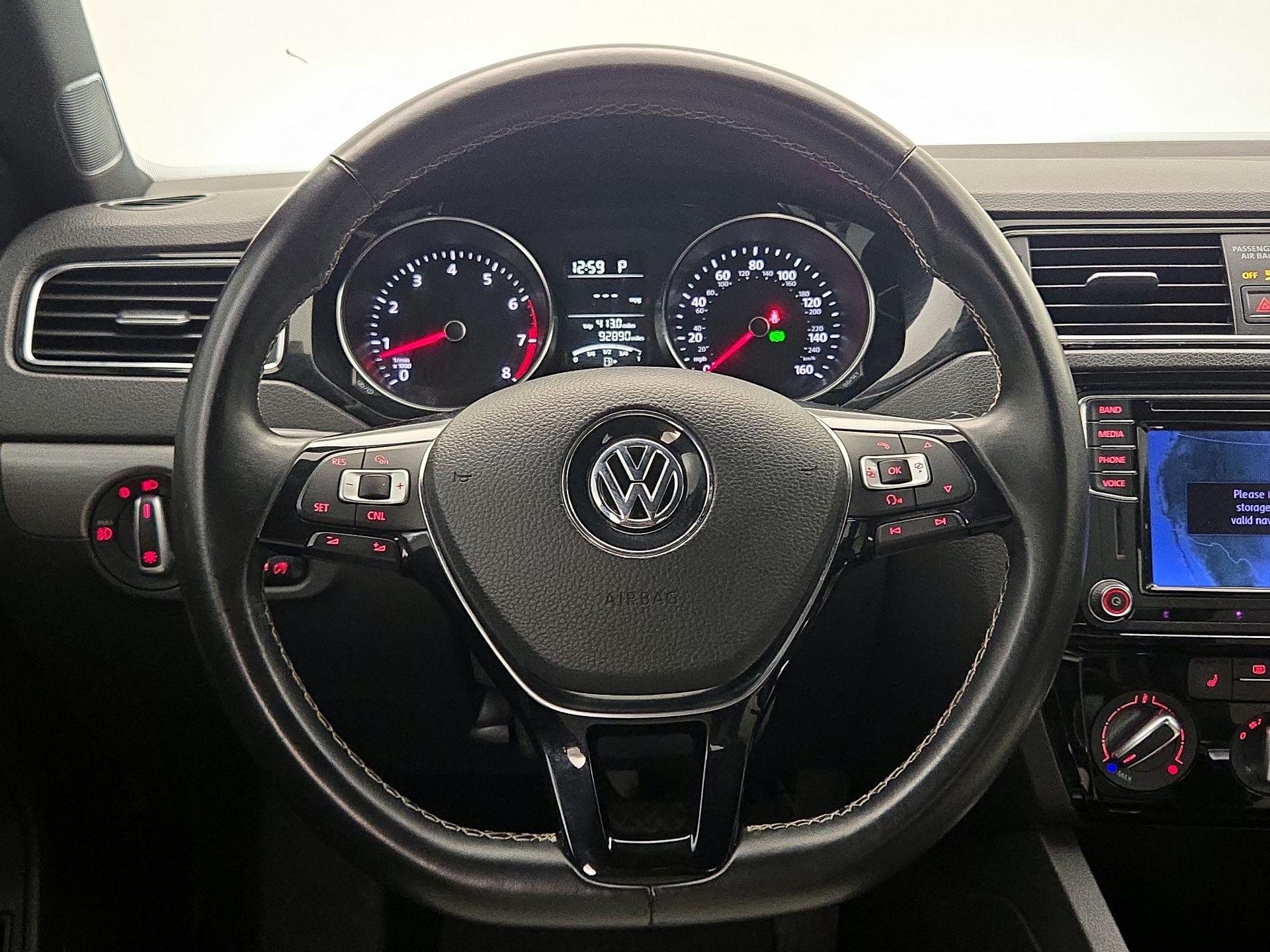Thumbnail: 2016 Volkswagen Jetta - 10