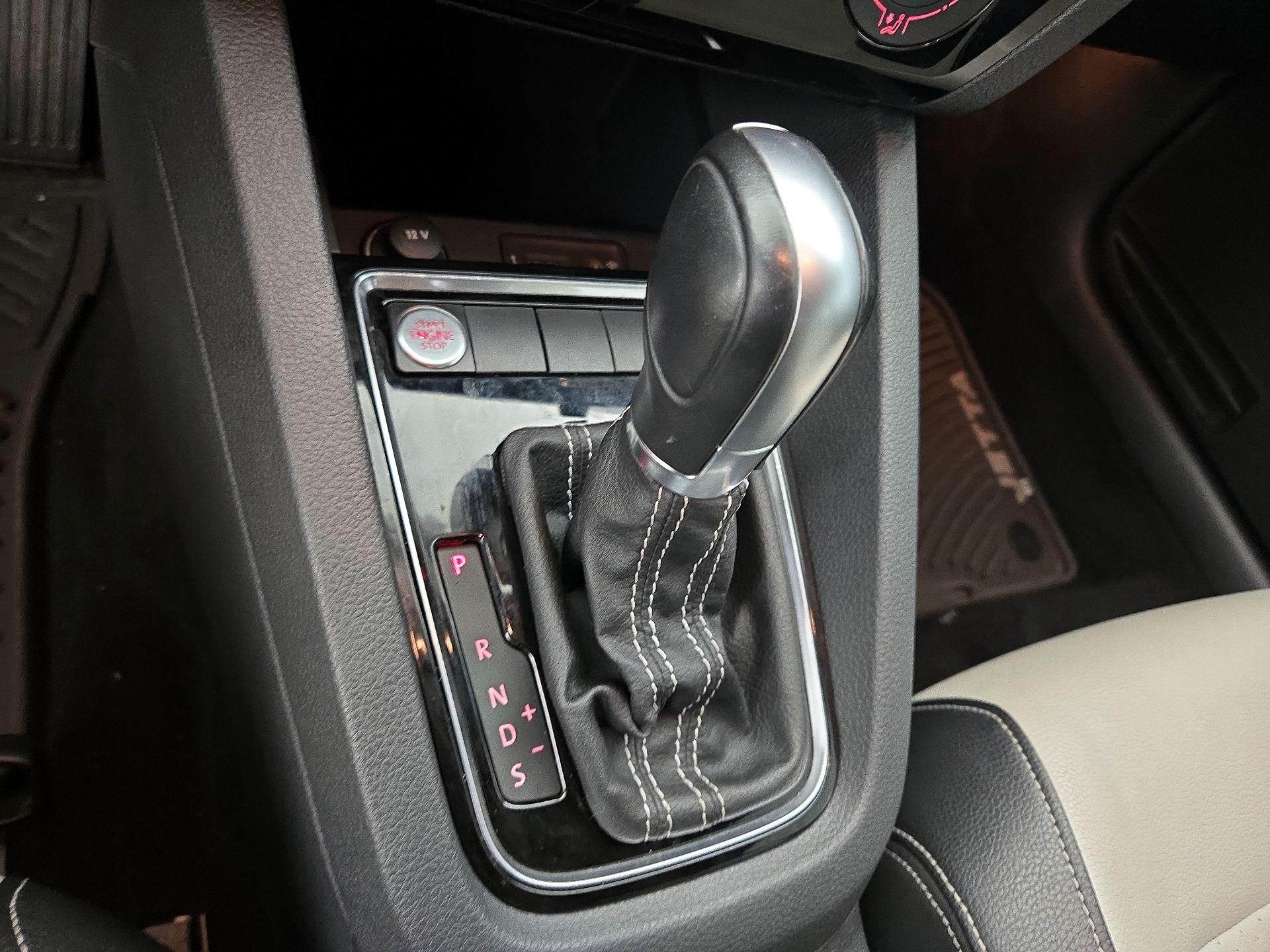 Thumbnail: 2016 Volkswagen Jetta - 17