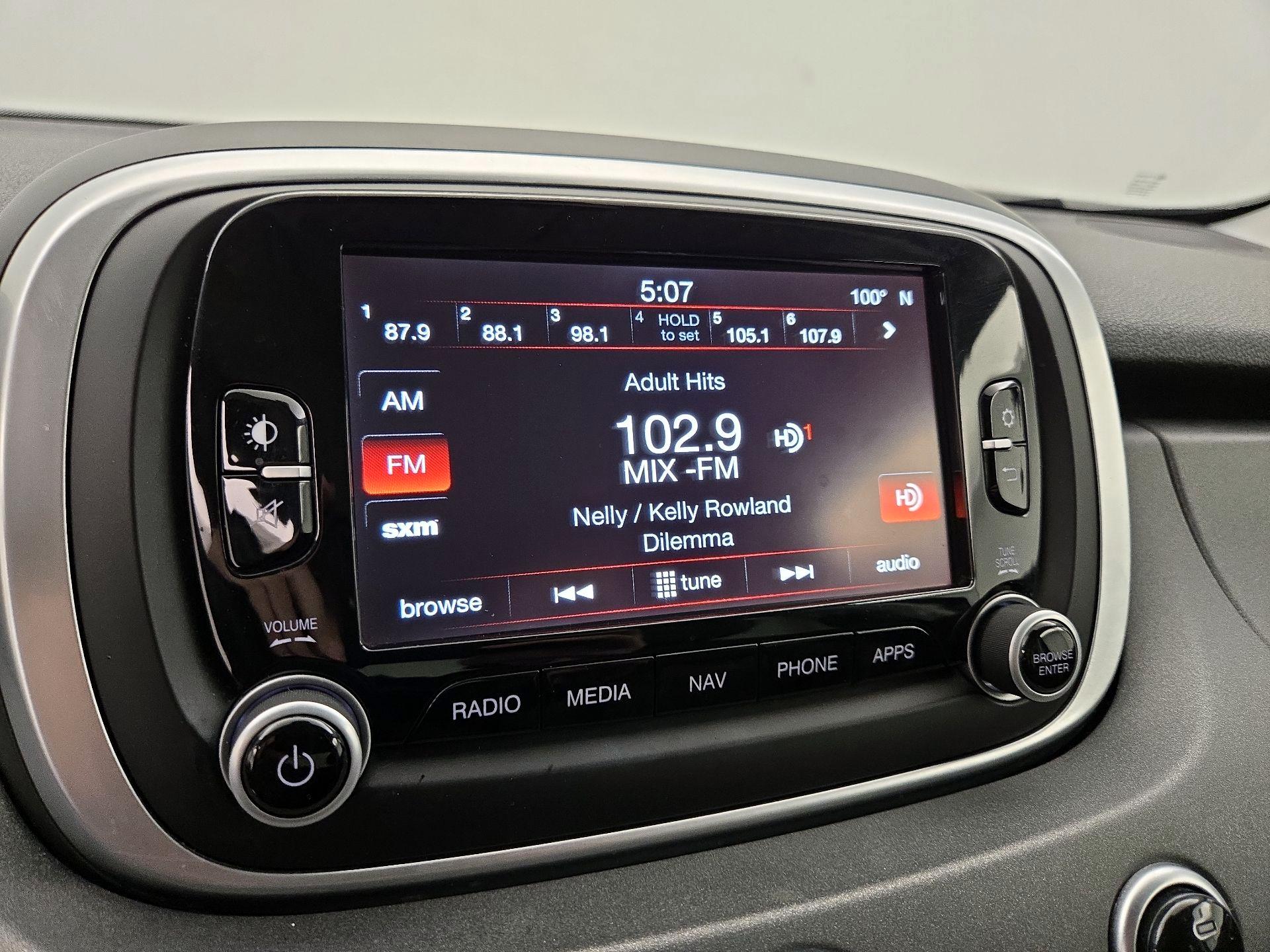 Thumbnail: 2016 Fiat 500X - 16
