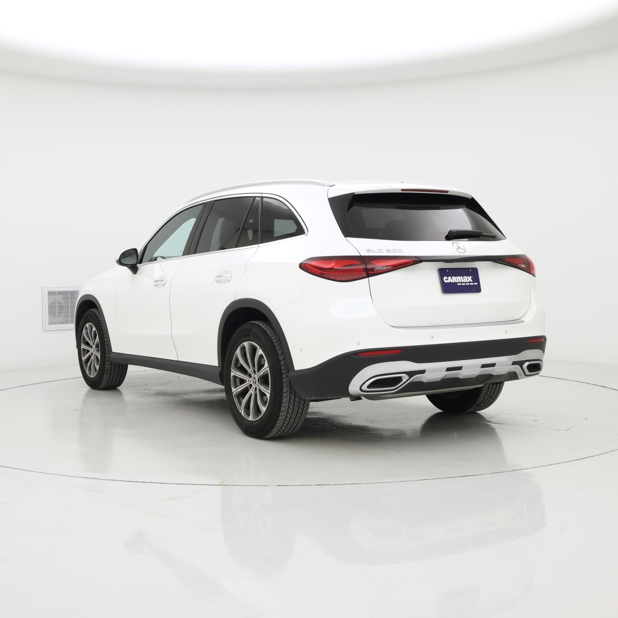 Thumbnail: 2023 Mercedes-Benz GLC - 2