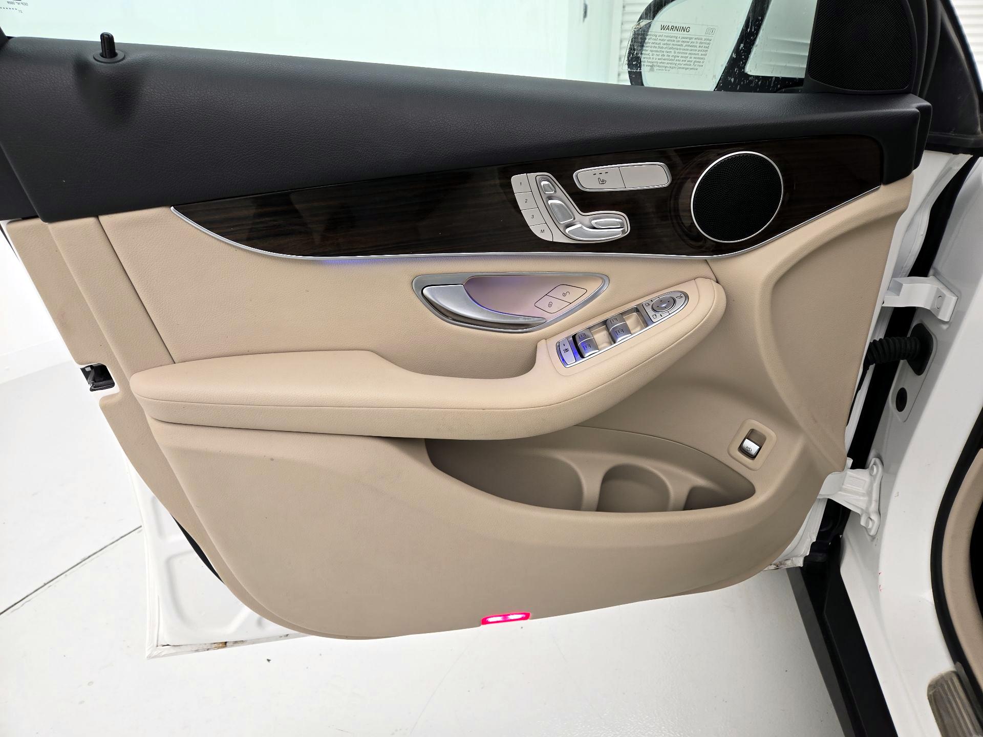 Thumbnail: 2021 Mercedes-Benz GLC - 12