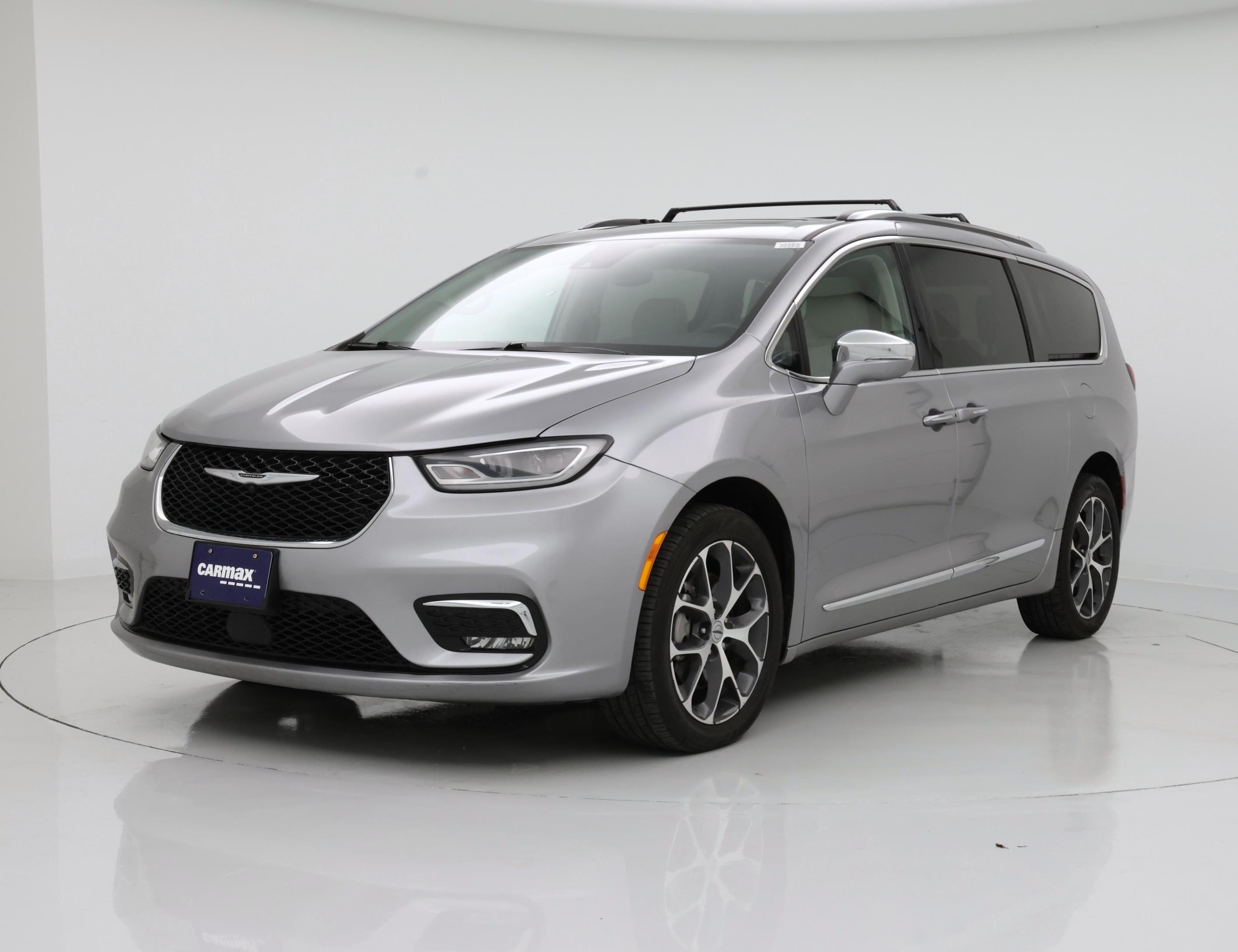 Thumbnail: 2021 Chrysler Pacifica - 4