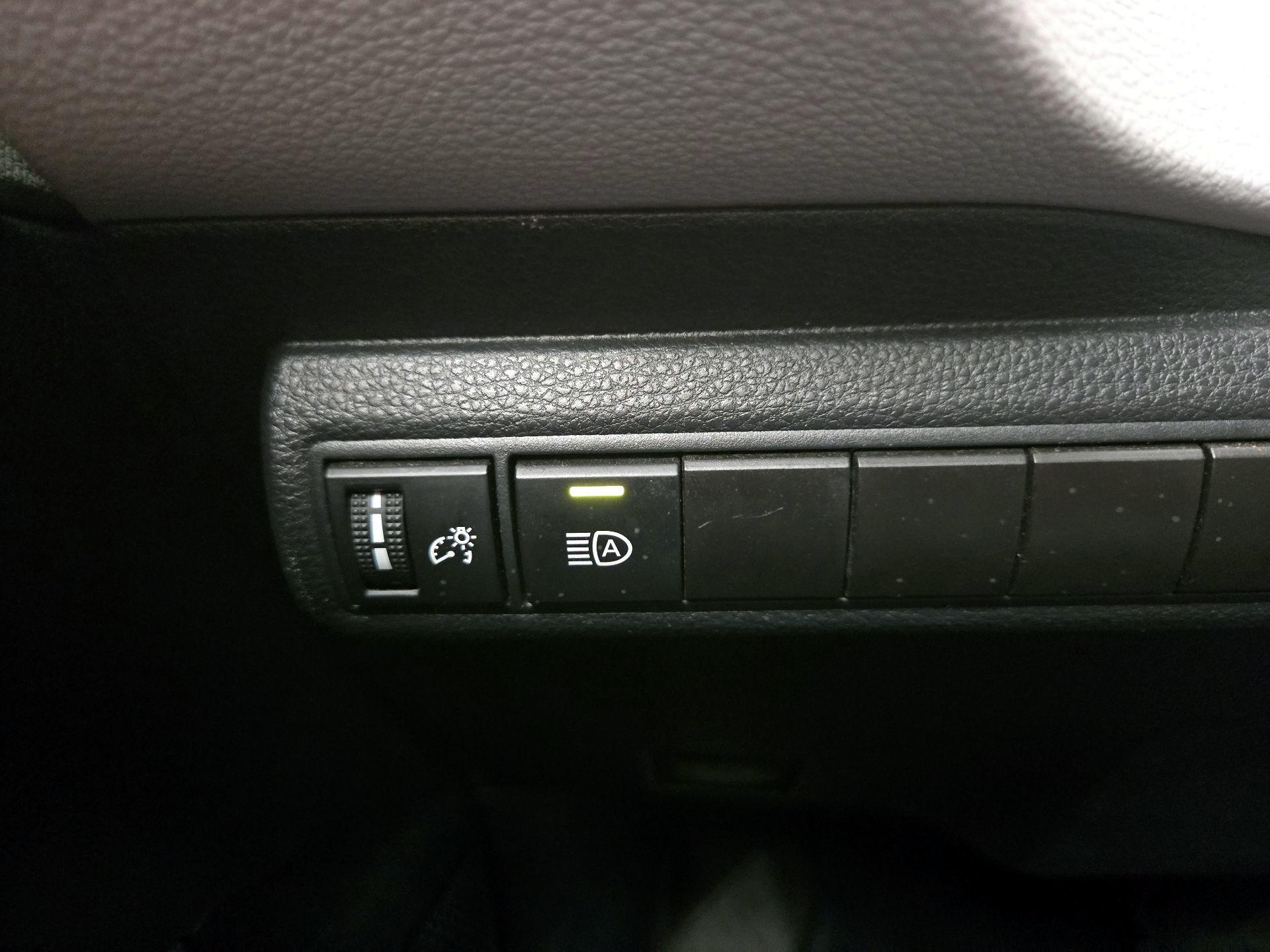 Thumbnail: 2022 Toyota Corolla - 13