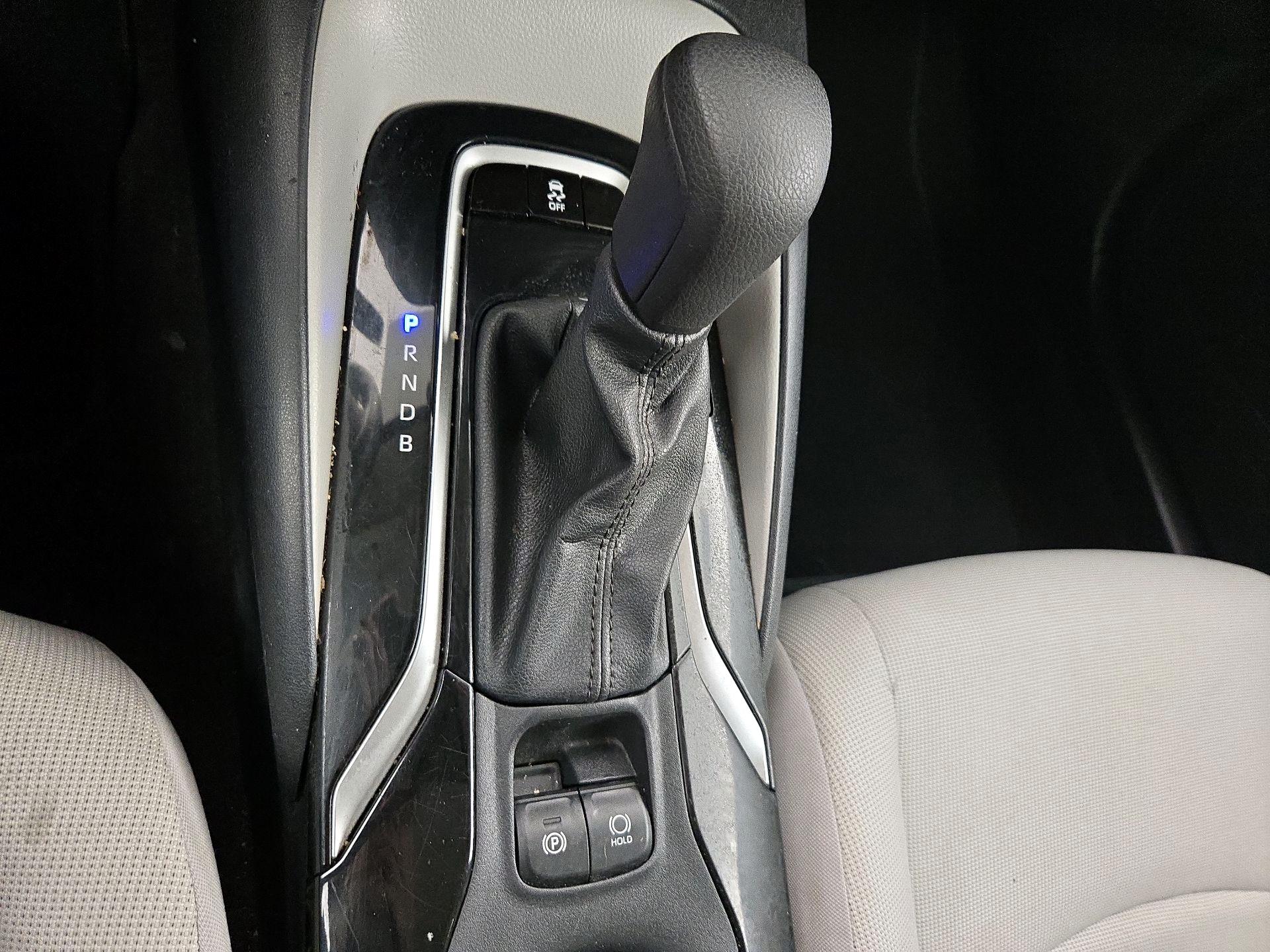 Thumbnail: 2022 Toyota Corolla - 18