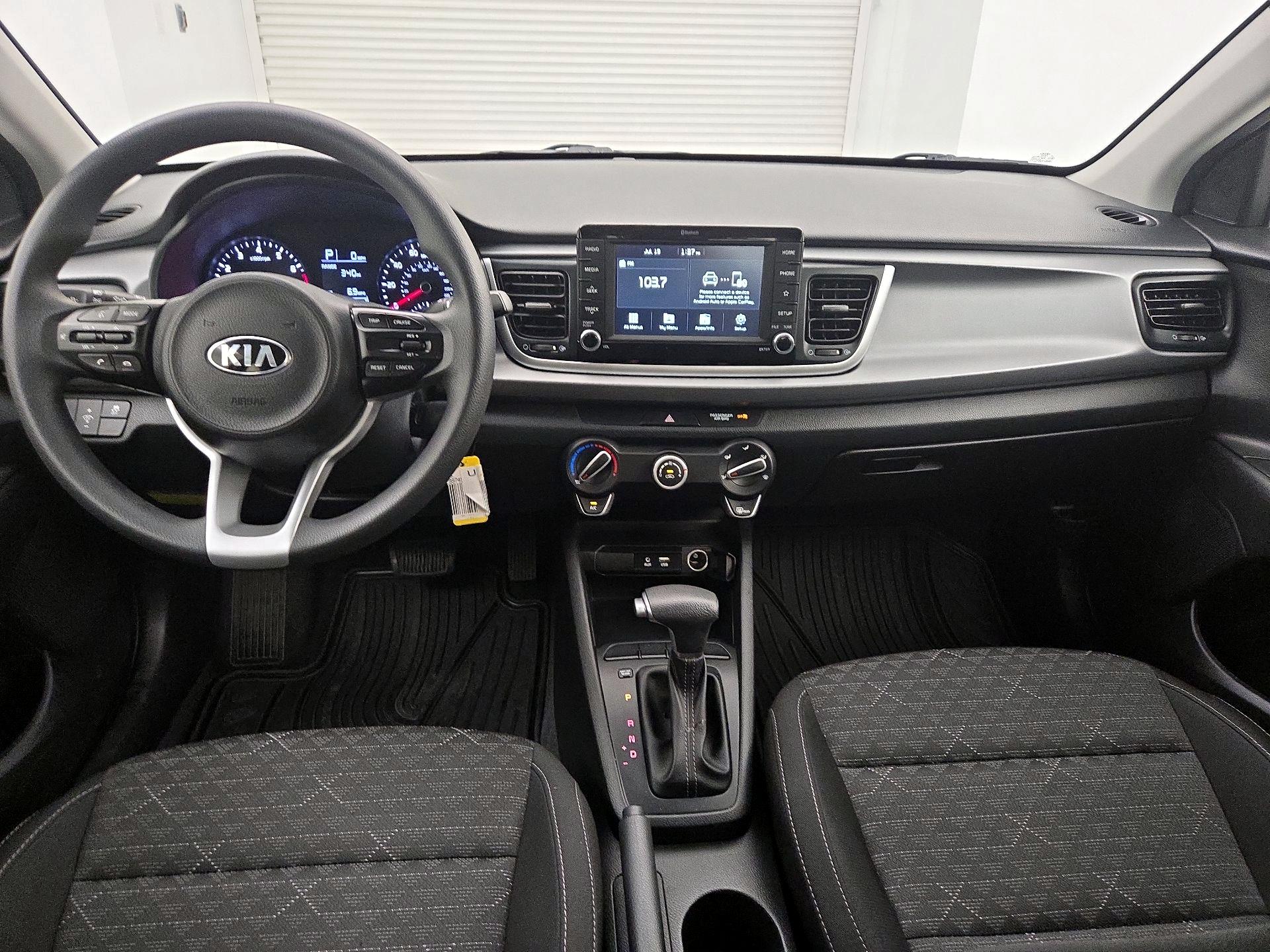 Thumbnail: 2020 Kia Rio - 9