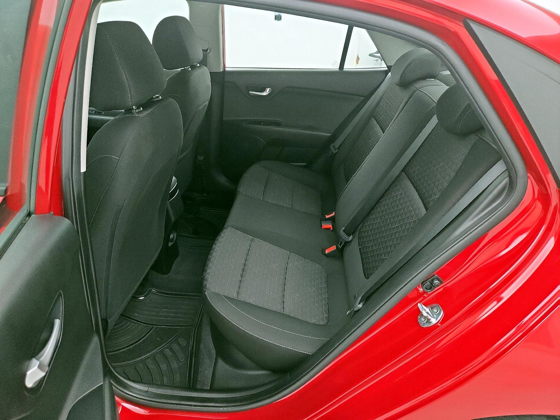 Thumbnail: 2020 Kia Rio - 19