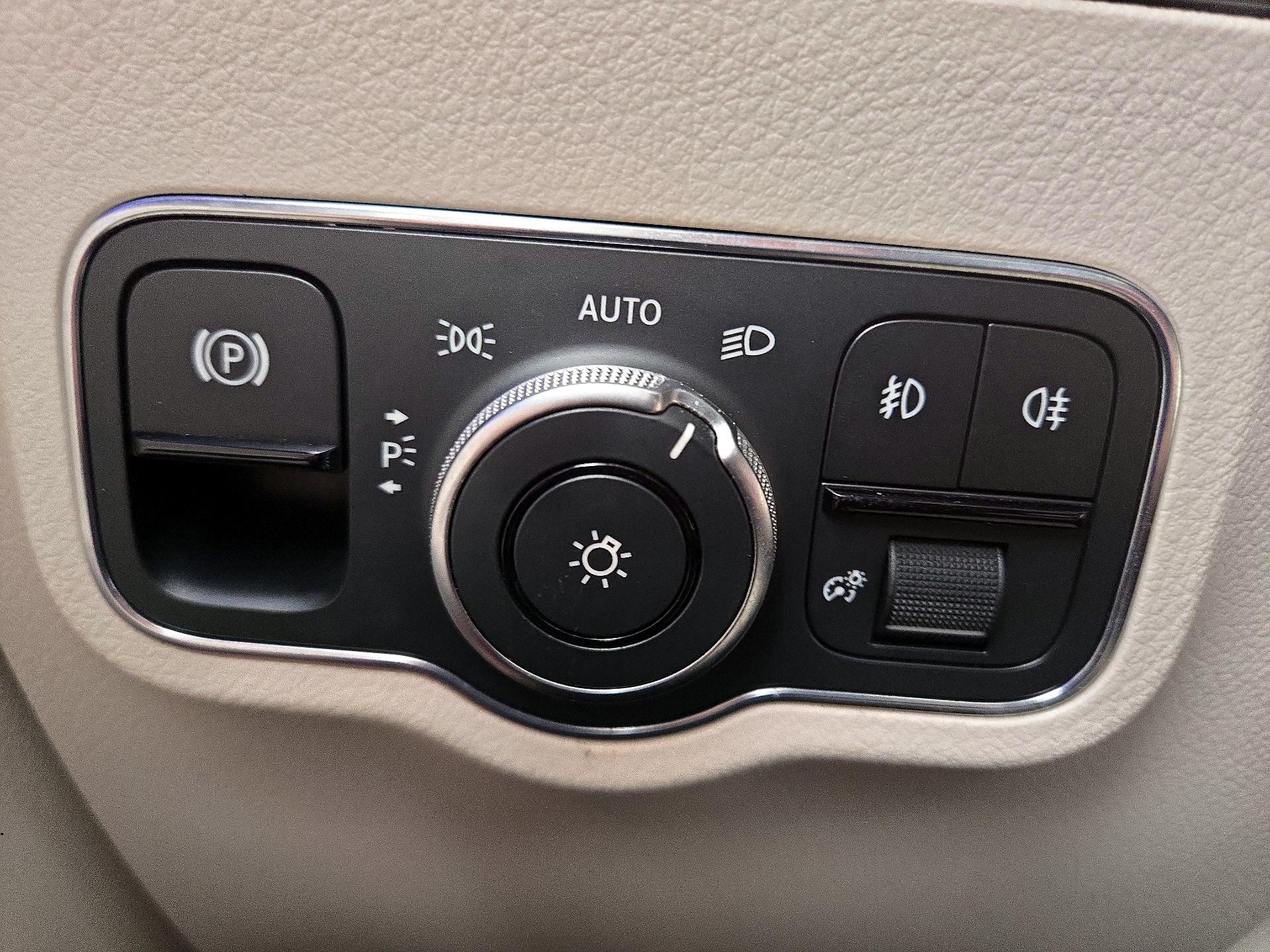 Thumbnail: 2021 Mercedes-Benz GLA - 13