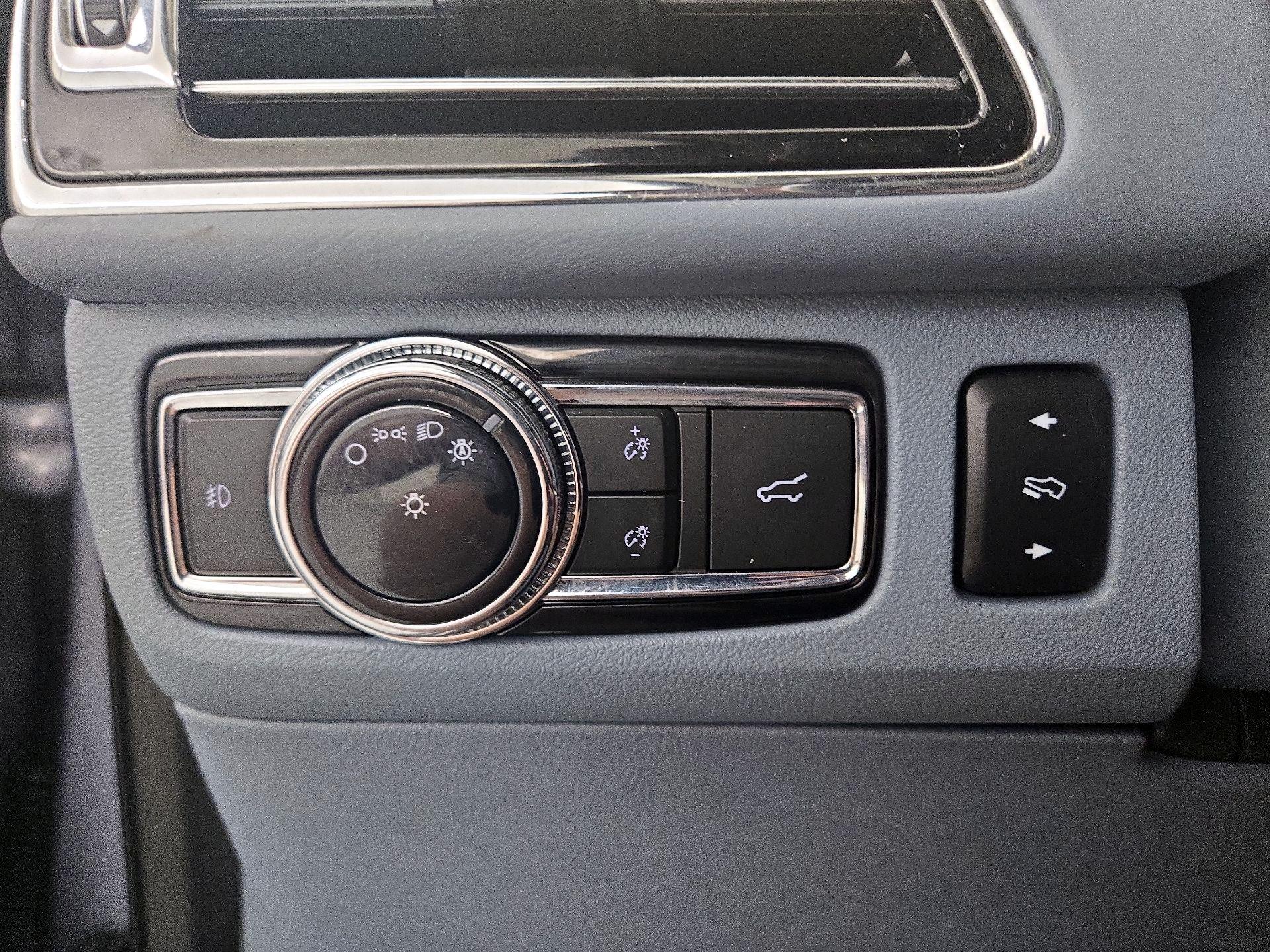 Thumbnail: 2020 Lincoln Navigator - 13