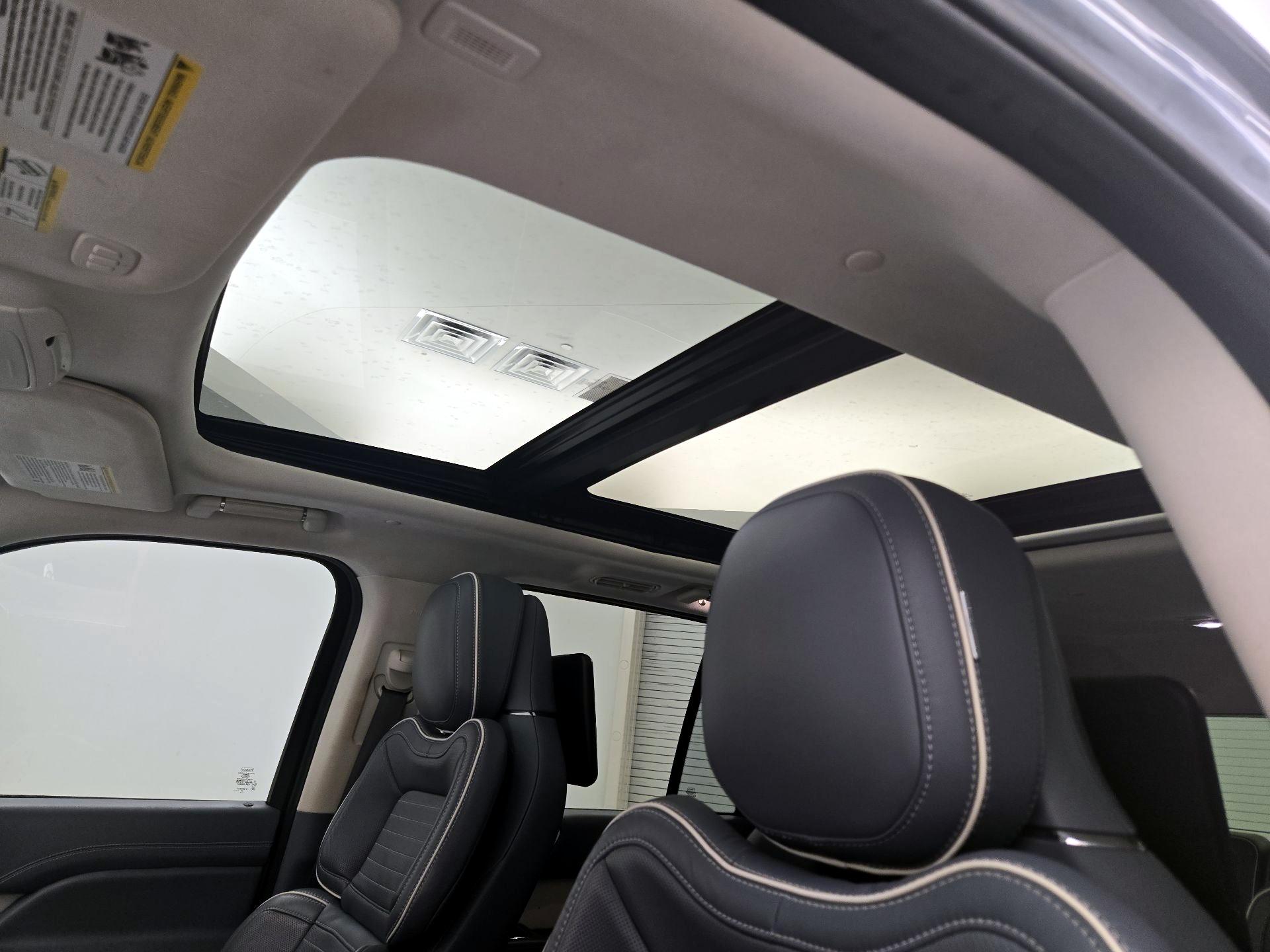 Thumbnail: 2020 Lincoln Navigator - 20
