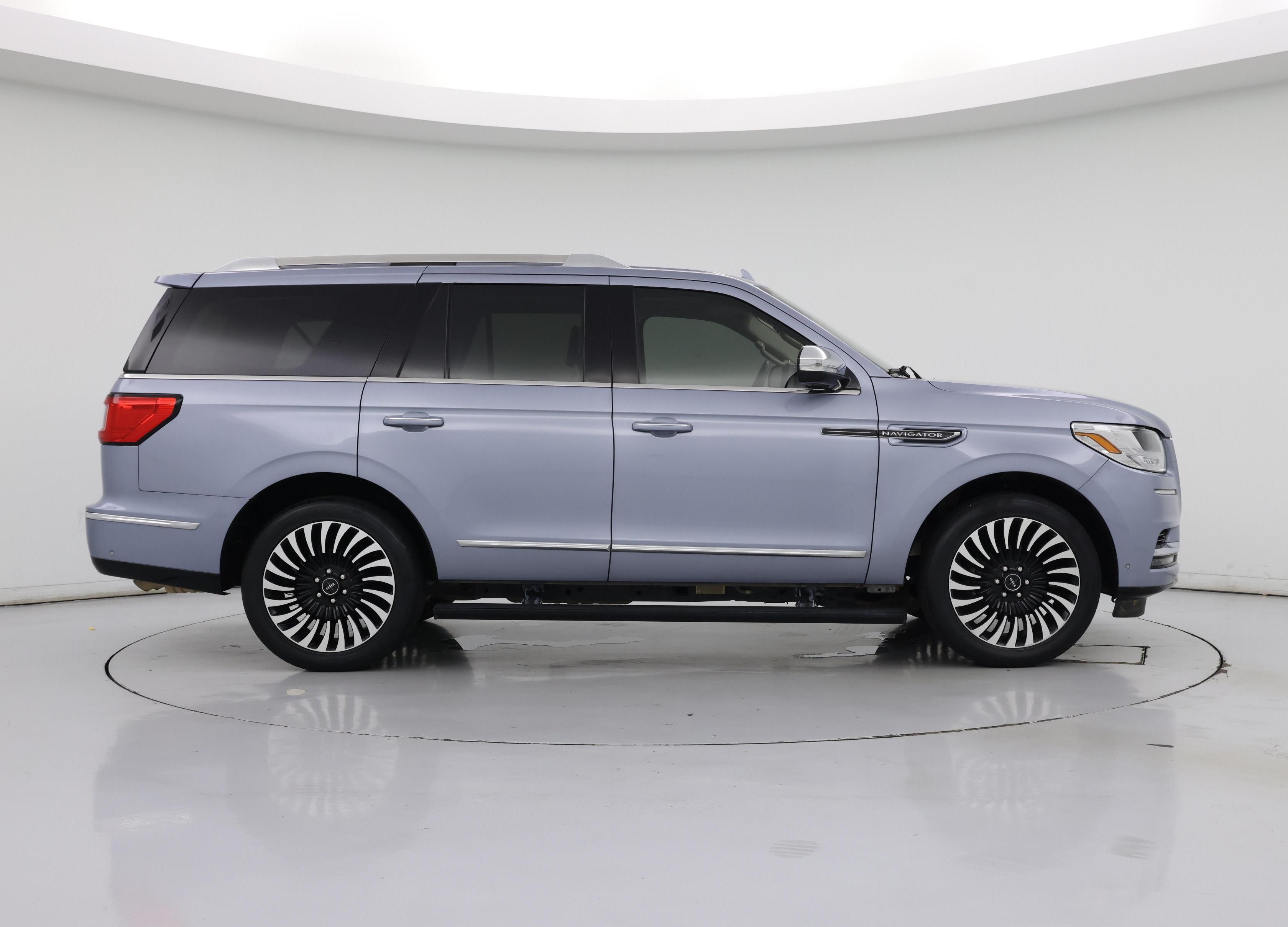 Thumbnail: 2020 Lincoln Navigator - 7