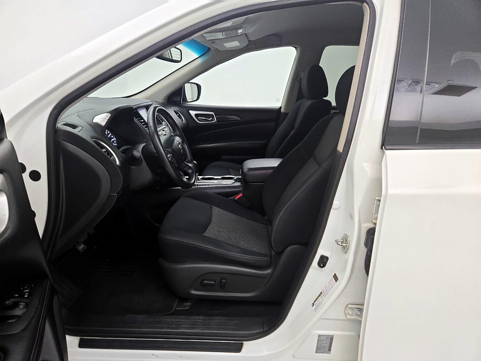 Thumbnail: 2019 Nissan Pathfinder - 11